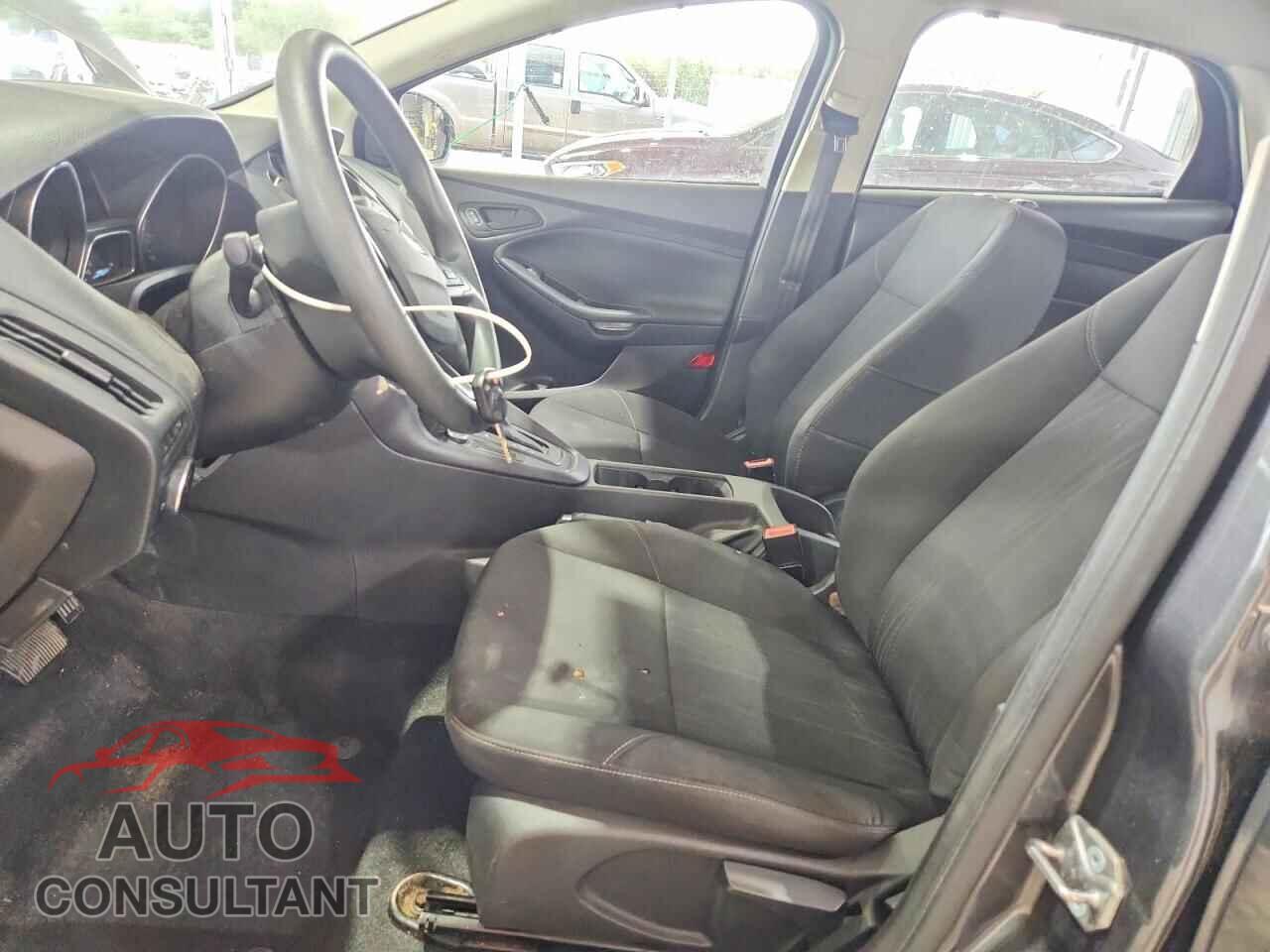FORD FOCUS 2017 - 1FADP3E20HL244840