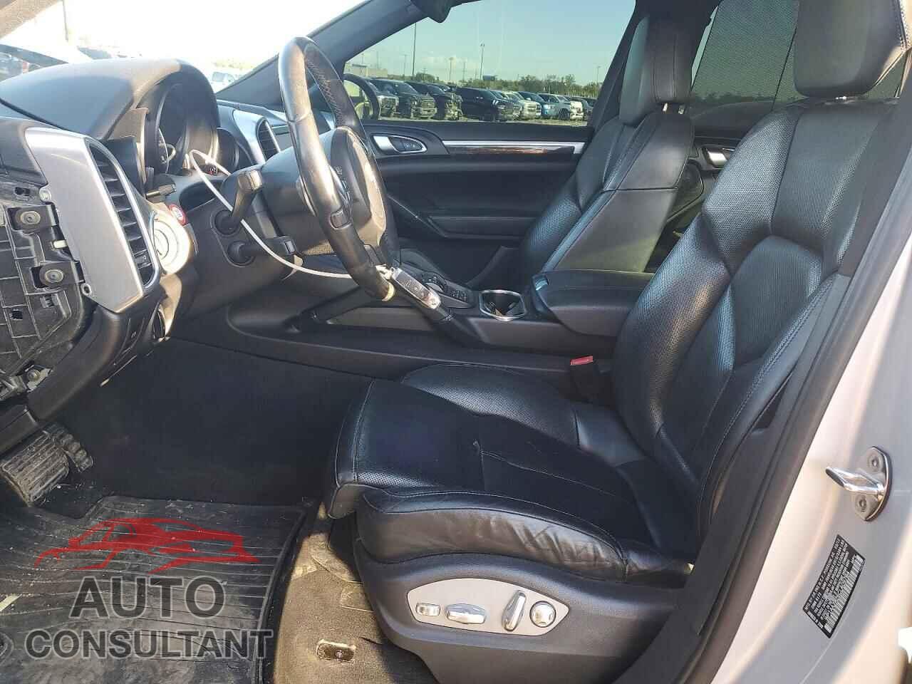 PORSCHE CAYENNE 2012 - WP1AA2A26CLA09784