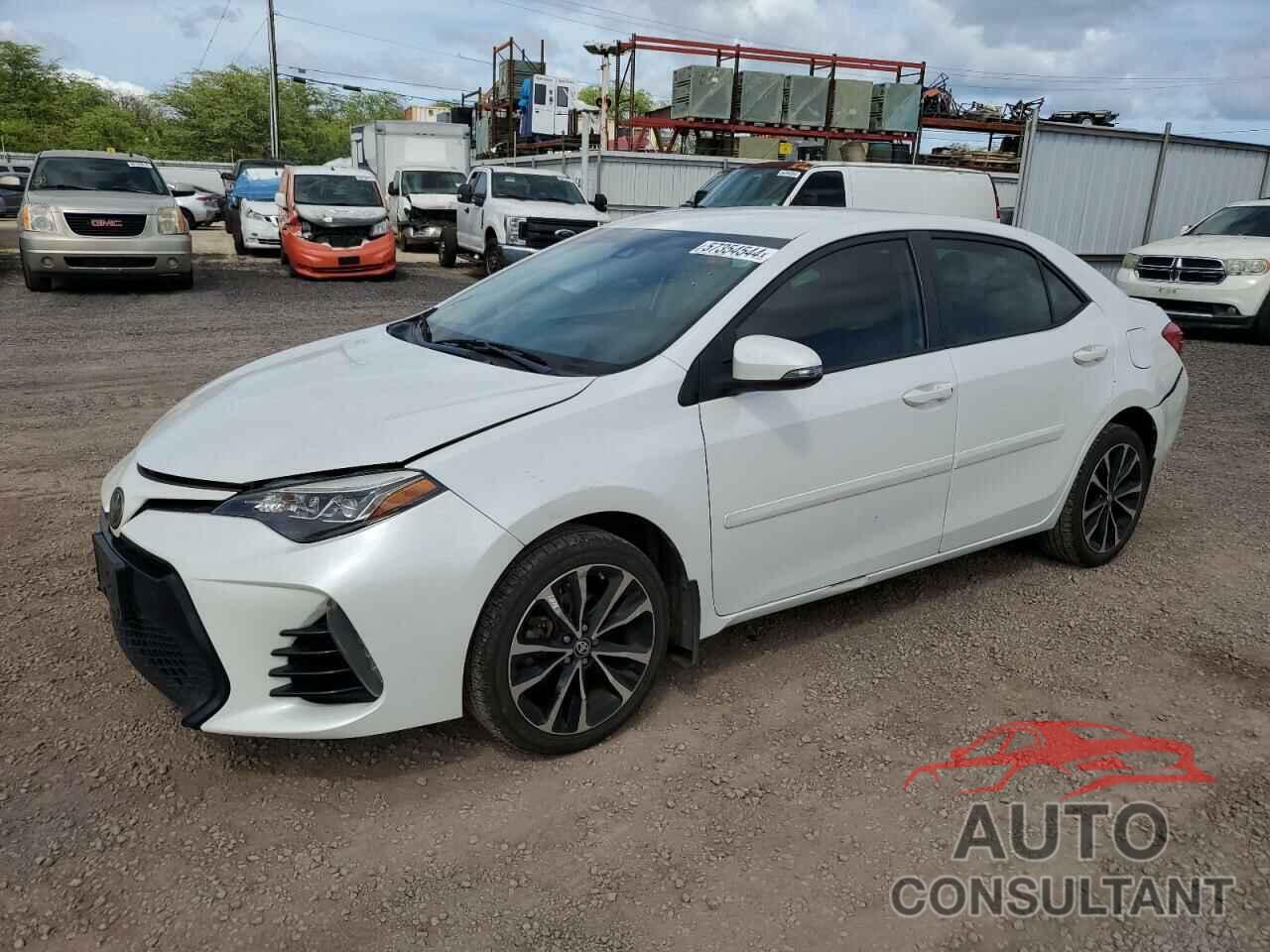 TOYOTA COROLLA 2017 - 5YFBURHE8HP598888