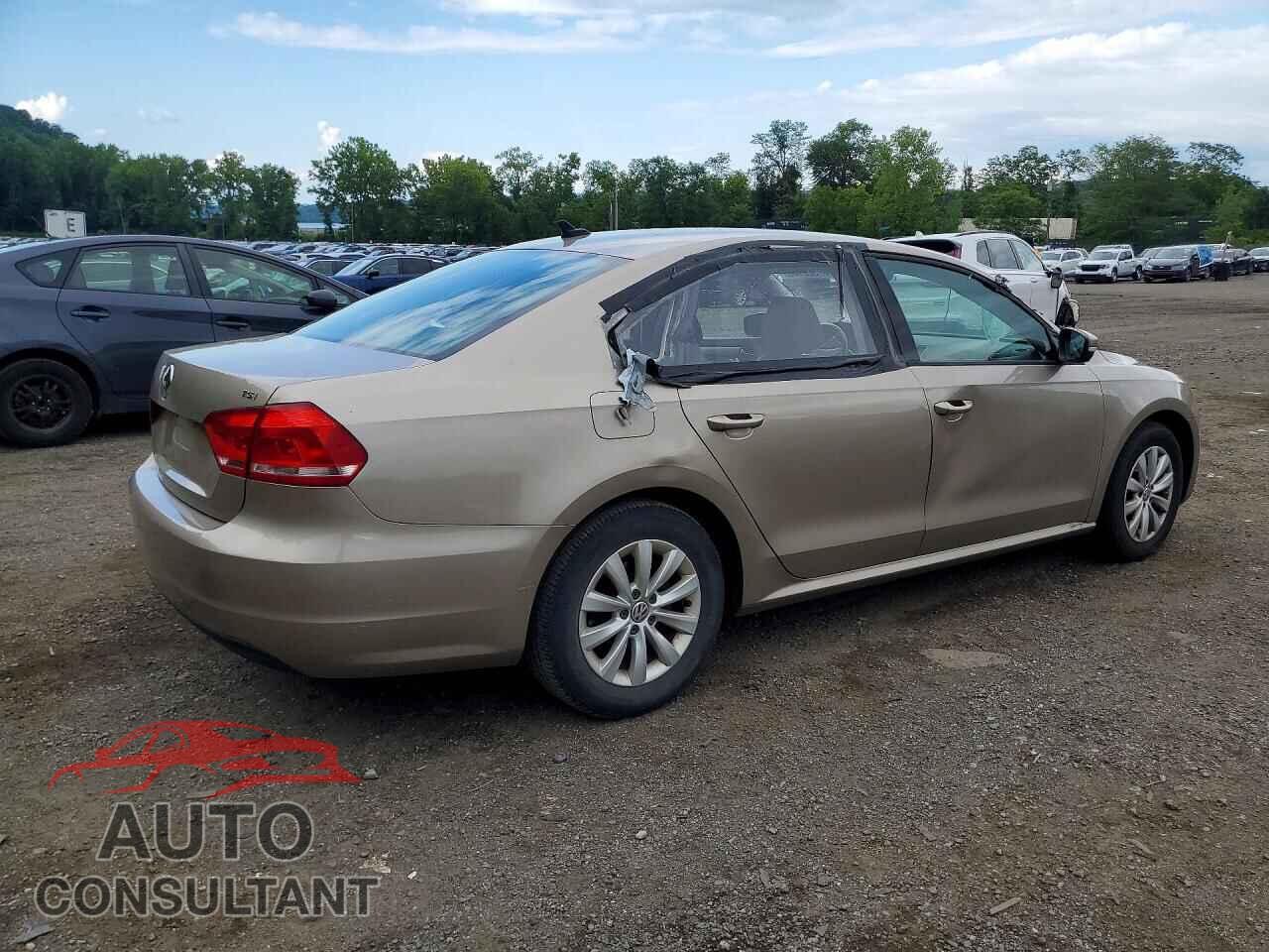VOLKSWAGEN PASSAT 2015 - 1VWAT7A30FC098447