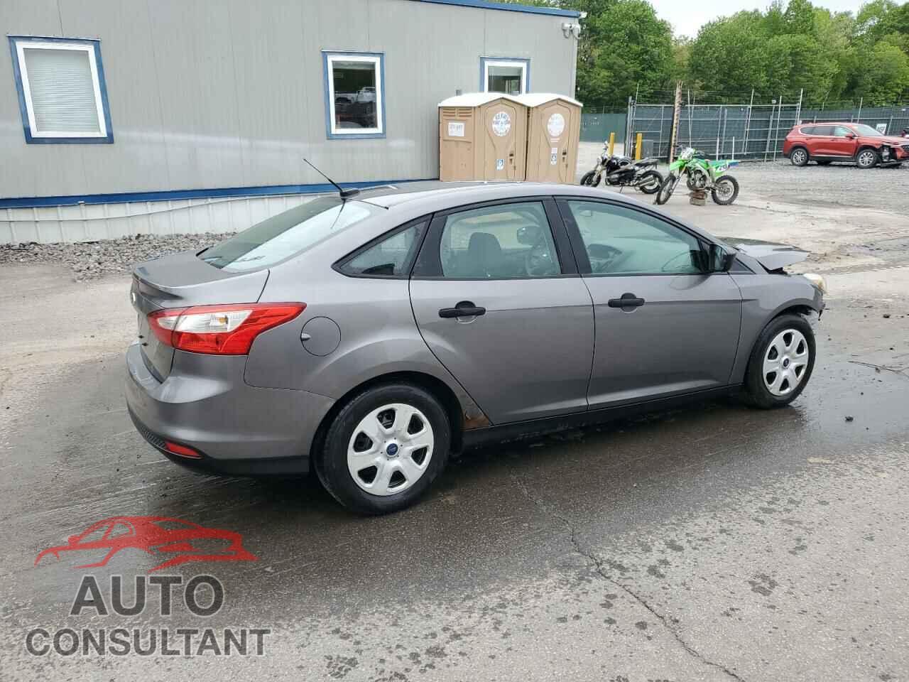 FORD FOCUS 2013 - 1FADP3E24DL160806