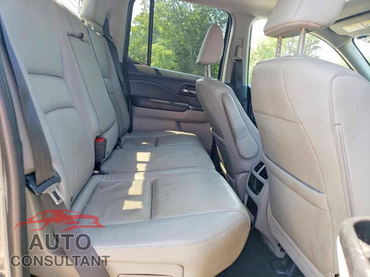 HONDA RIDGELINE 2017 - 5FPYK3F7XHB012602