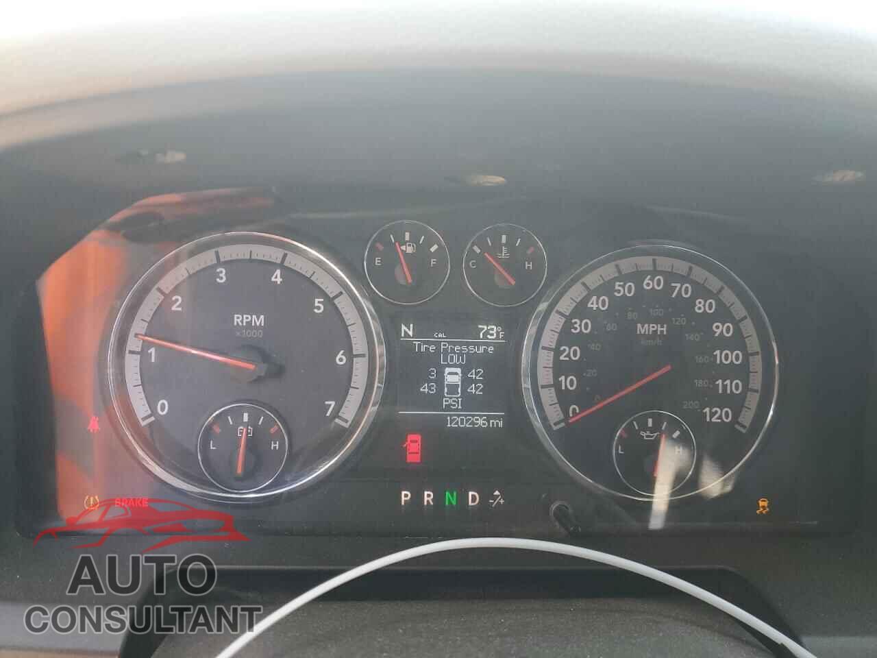 DODGE RAM 1500 2012 - 1C6RD7LT9CS168925