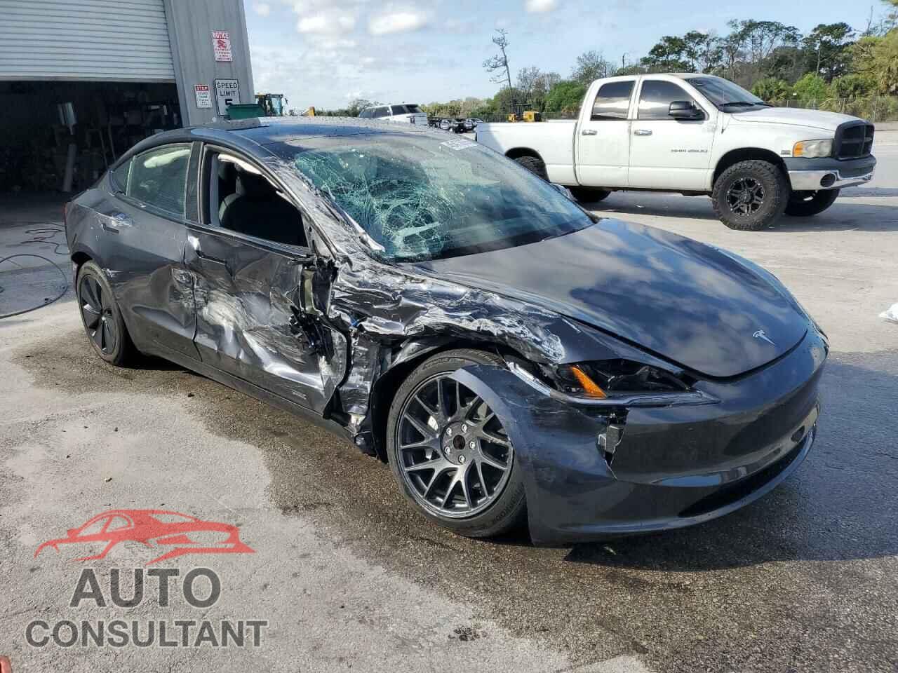 TESLA MODEL 3 2024 - 5YJ3E1EA7RF726152