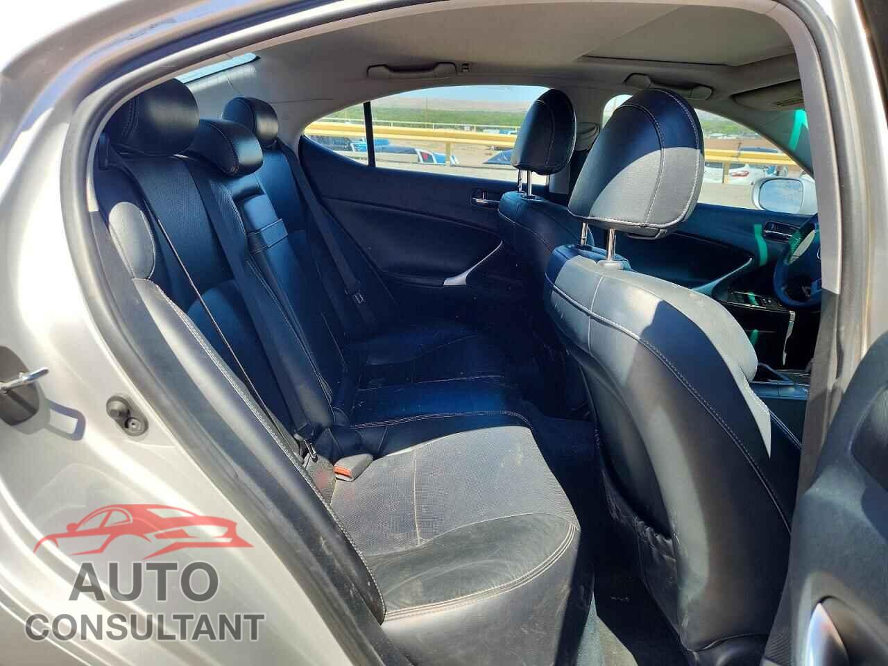 LEXUS IS 2011 - JTHBF5C28B5144739