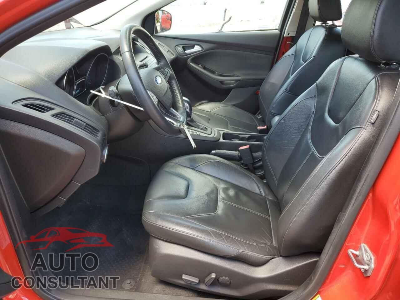 FORD FOCUS 2015 - 1FADP3K2XFL361469