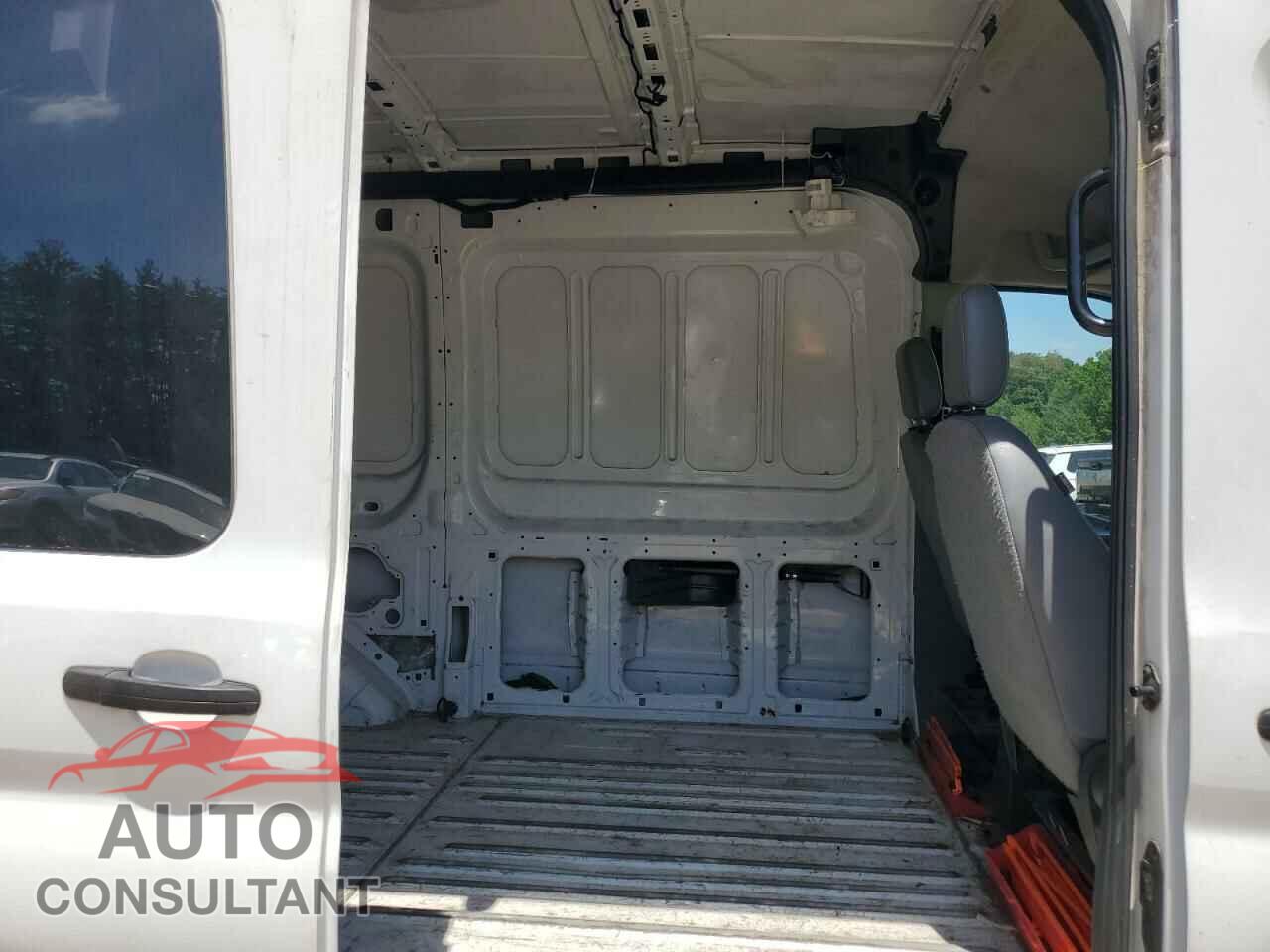 FORD TRANSIT 2018 - 1FTYR1CM7JKA04842