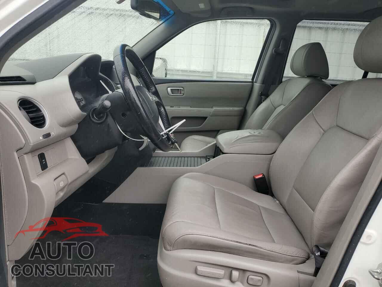 HONDA PILOT 2010 - 5FNYF3H54AB015400