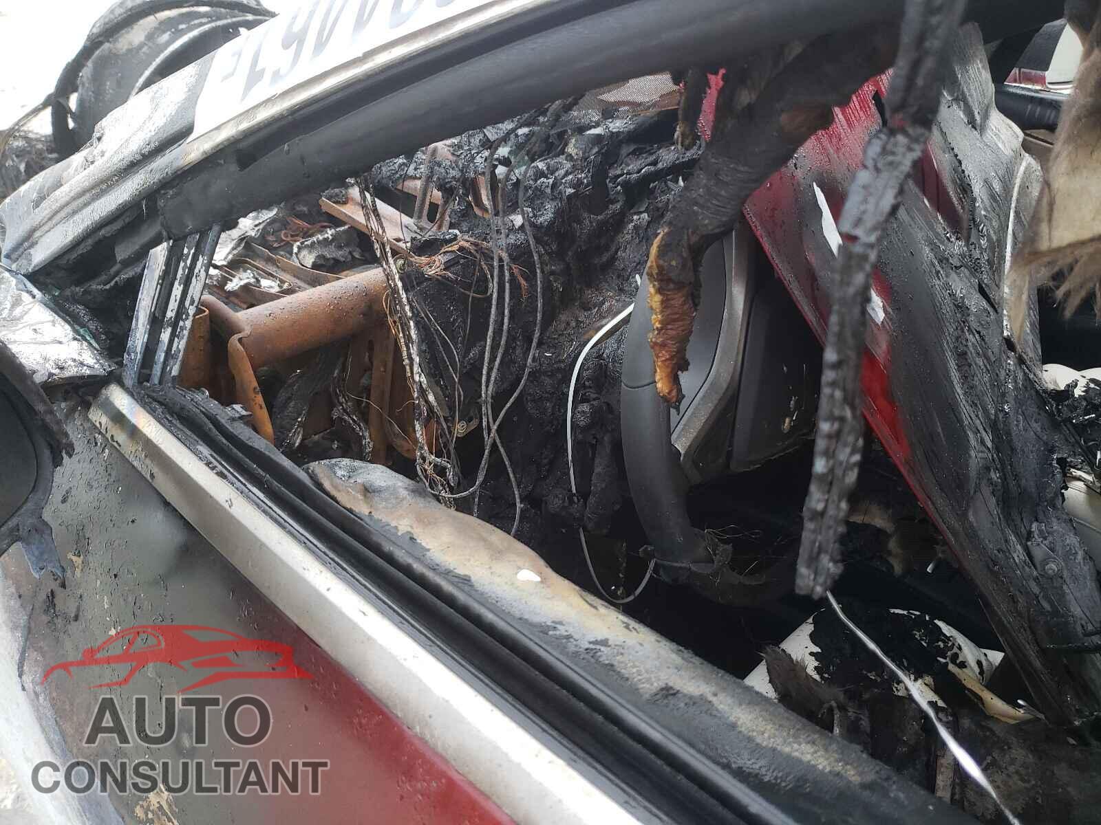 TESLA MODEL S 2017 - 5YJSA1E48HF200743