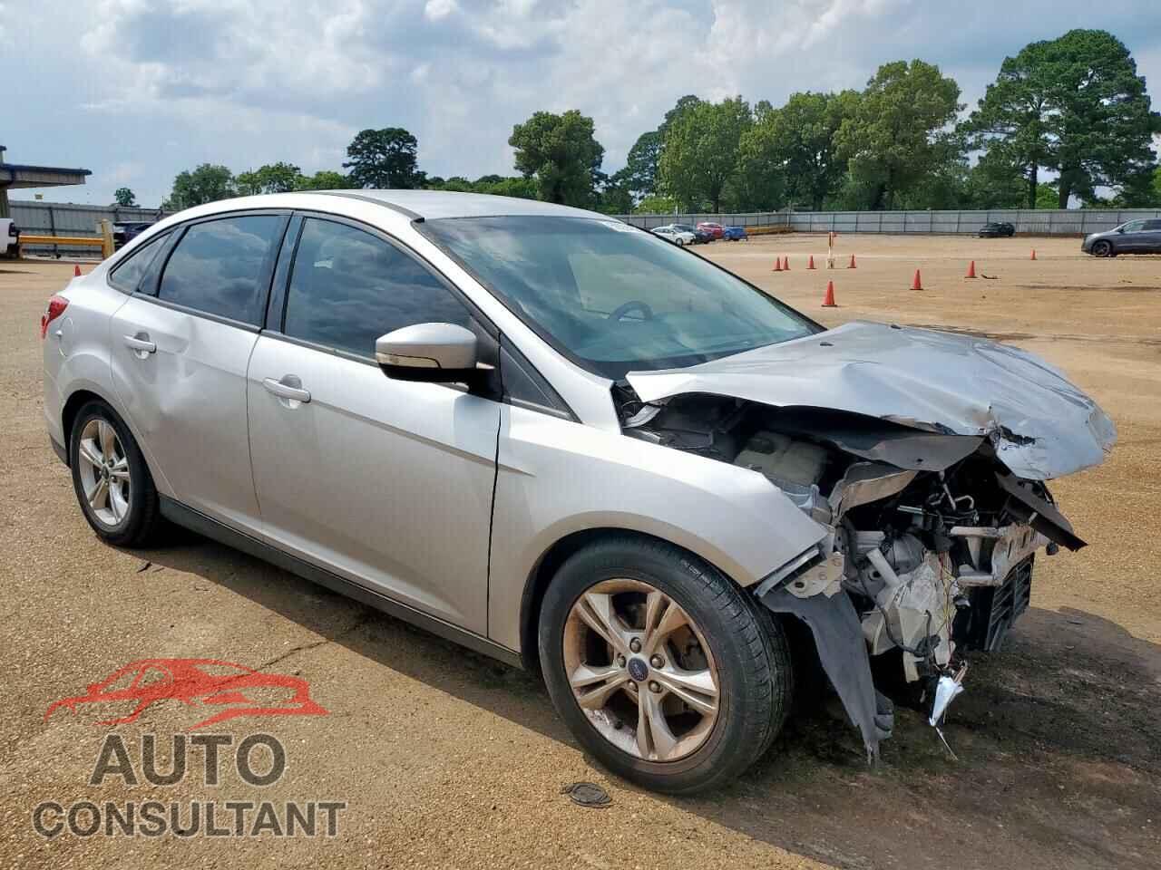 FORD FOCUS 2014 - 1FADP3F2XEL175472