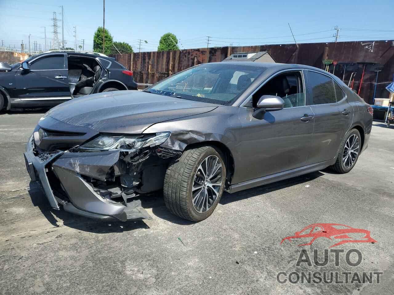 TOYOTA CAMRY 2018 - 4T1B11HK0JU147054