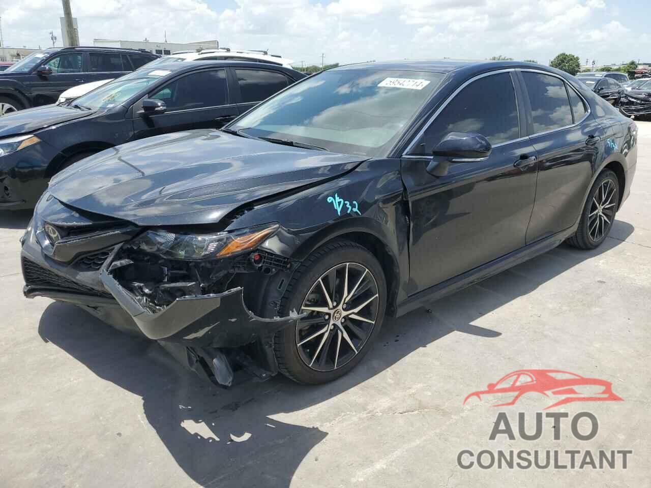 TOYOTA CAMRY 2022 - 4T1G11AKXNU710875