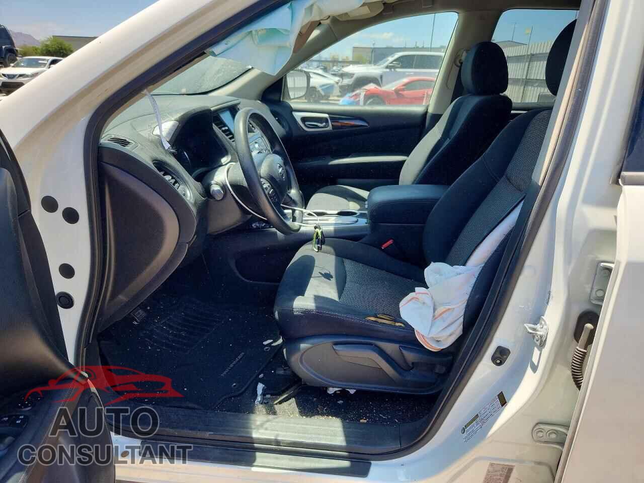 NISSAN PATHFINDER 2017 - 5N1DR2MN5HC671842
