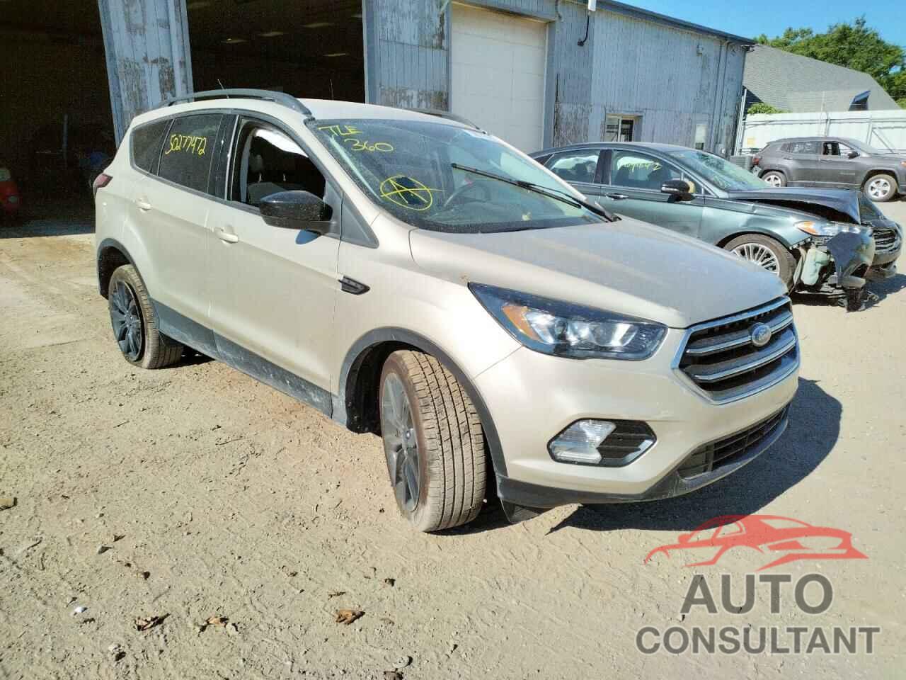 FORD ESCAPE 2017 - 1FMCU9GD2HUD09516