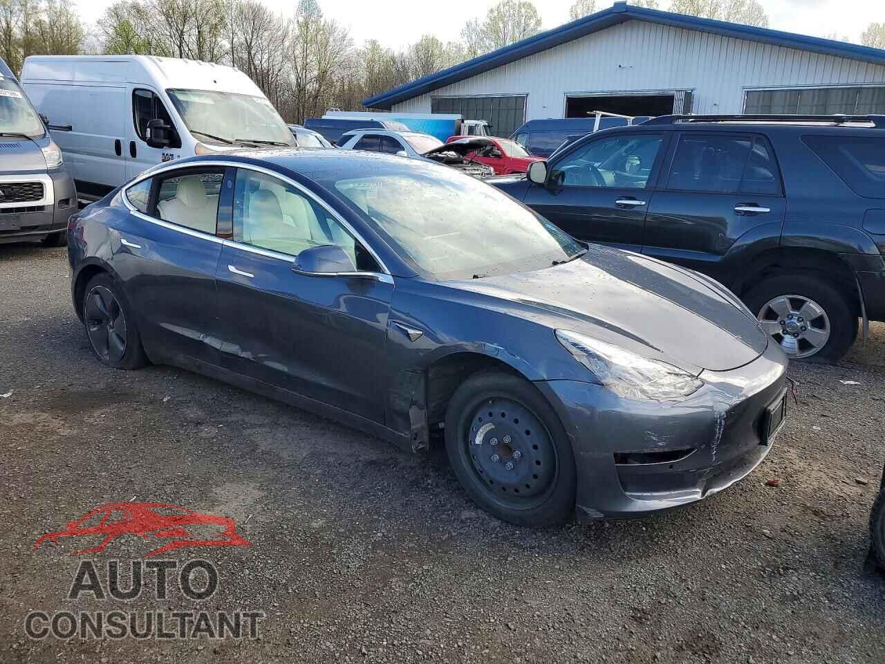 TESLA MODEL 3 2019 - 5YJ3E1EA5KF301857