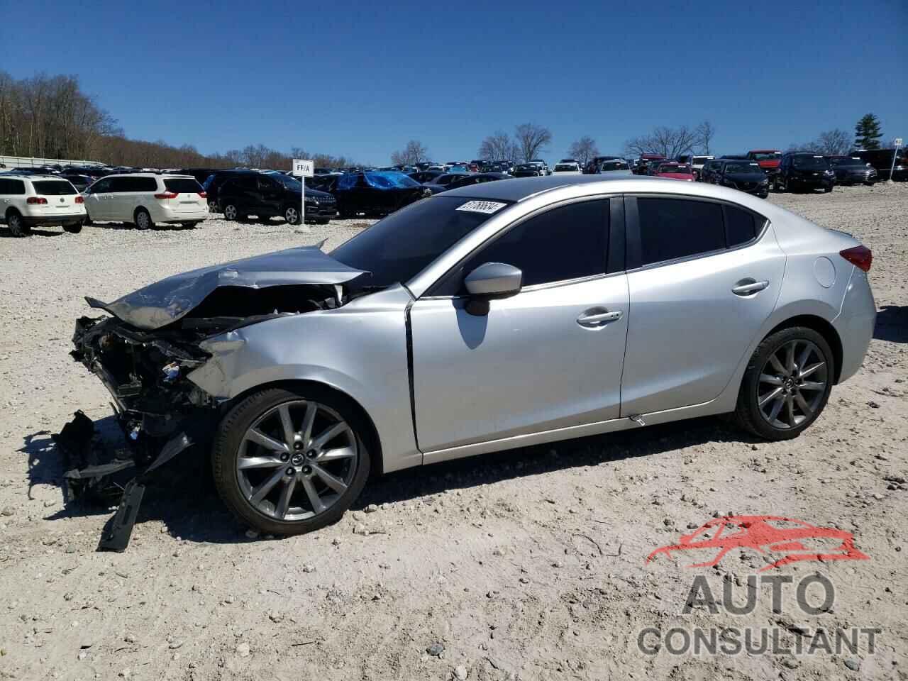 MAZDA 3 2018 - 3MZBN1V38JM200445