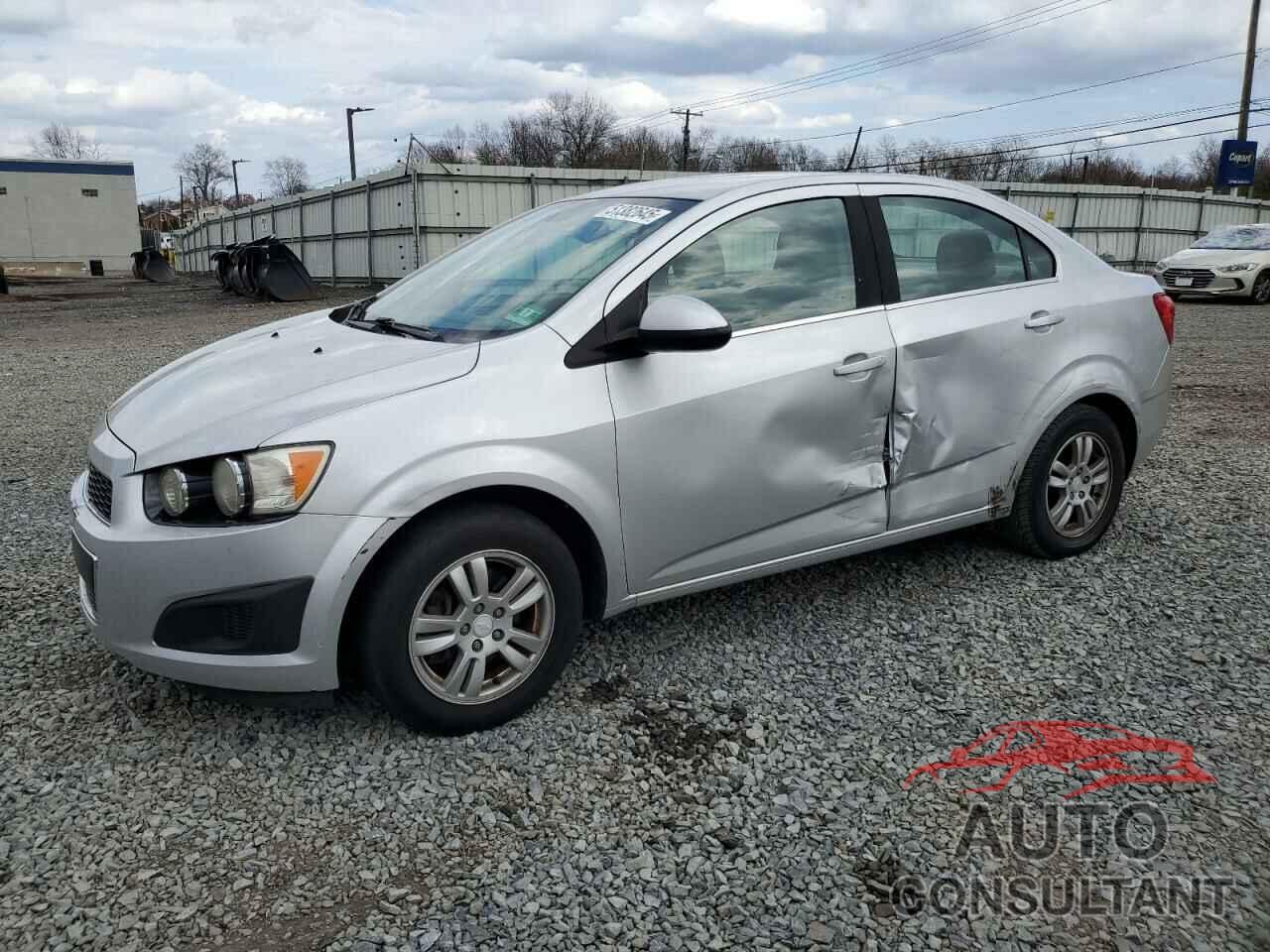 CHEVROLET SONIC 2013 - 1G1JC5SG7D4187618