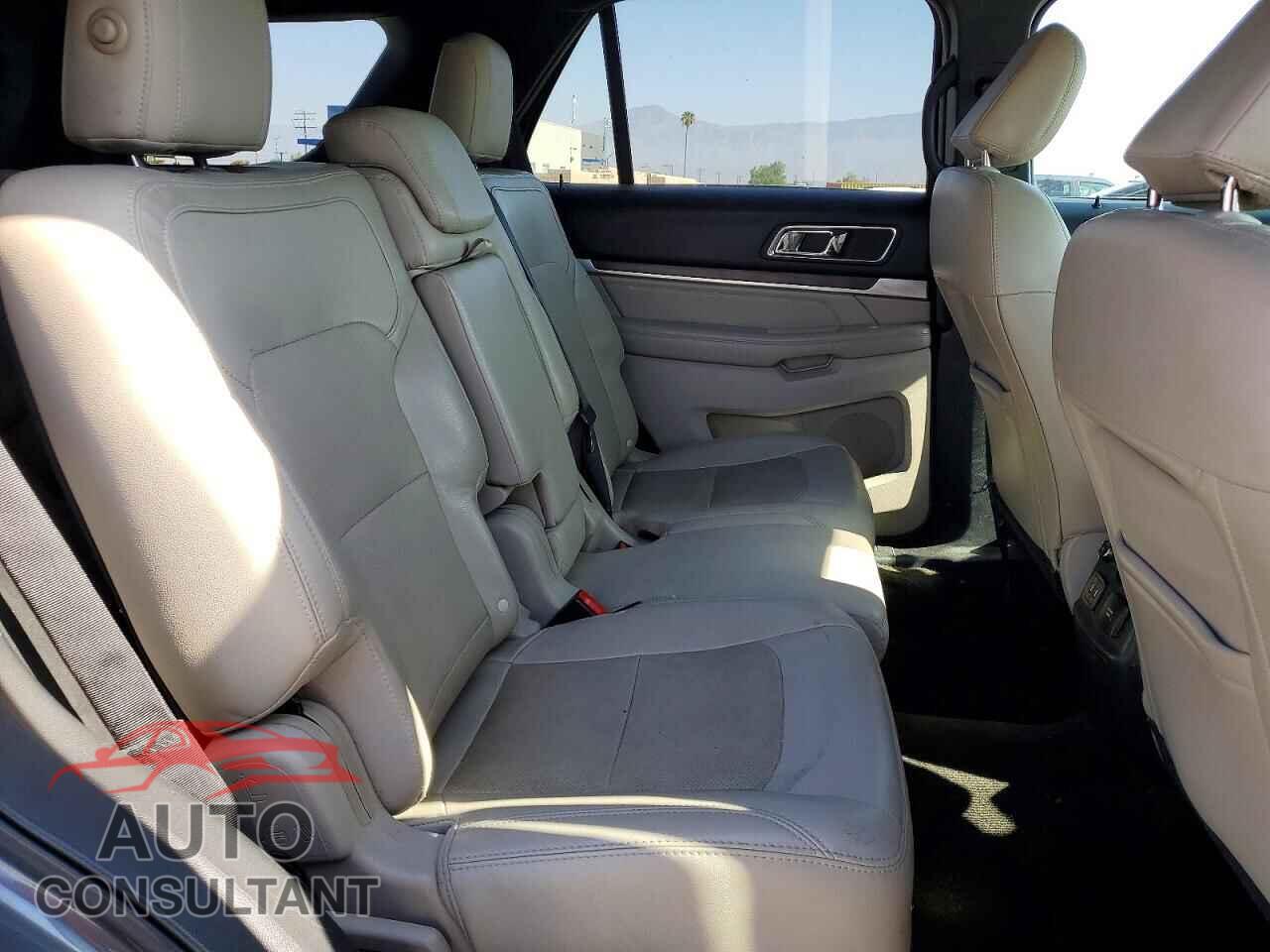 FORD EXPLORER 2018 - 1FM5K8F8XJGB44526