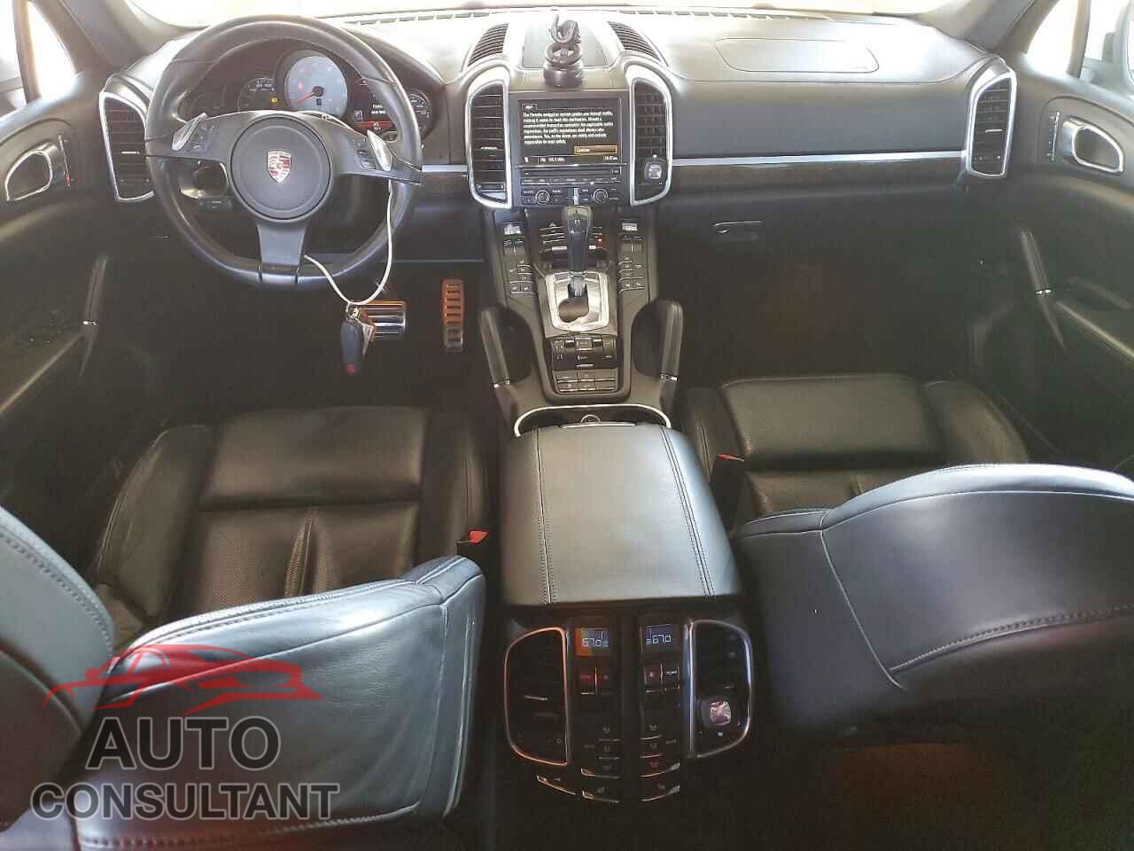 PORSCHE CAYENNE 2011 - WP1AB2A2XBLA52195