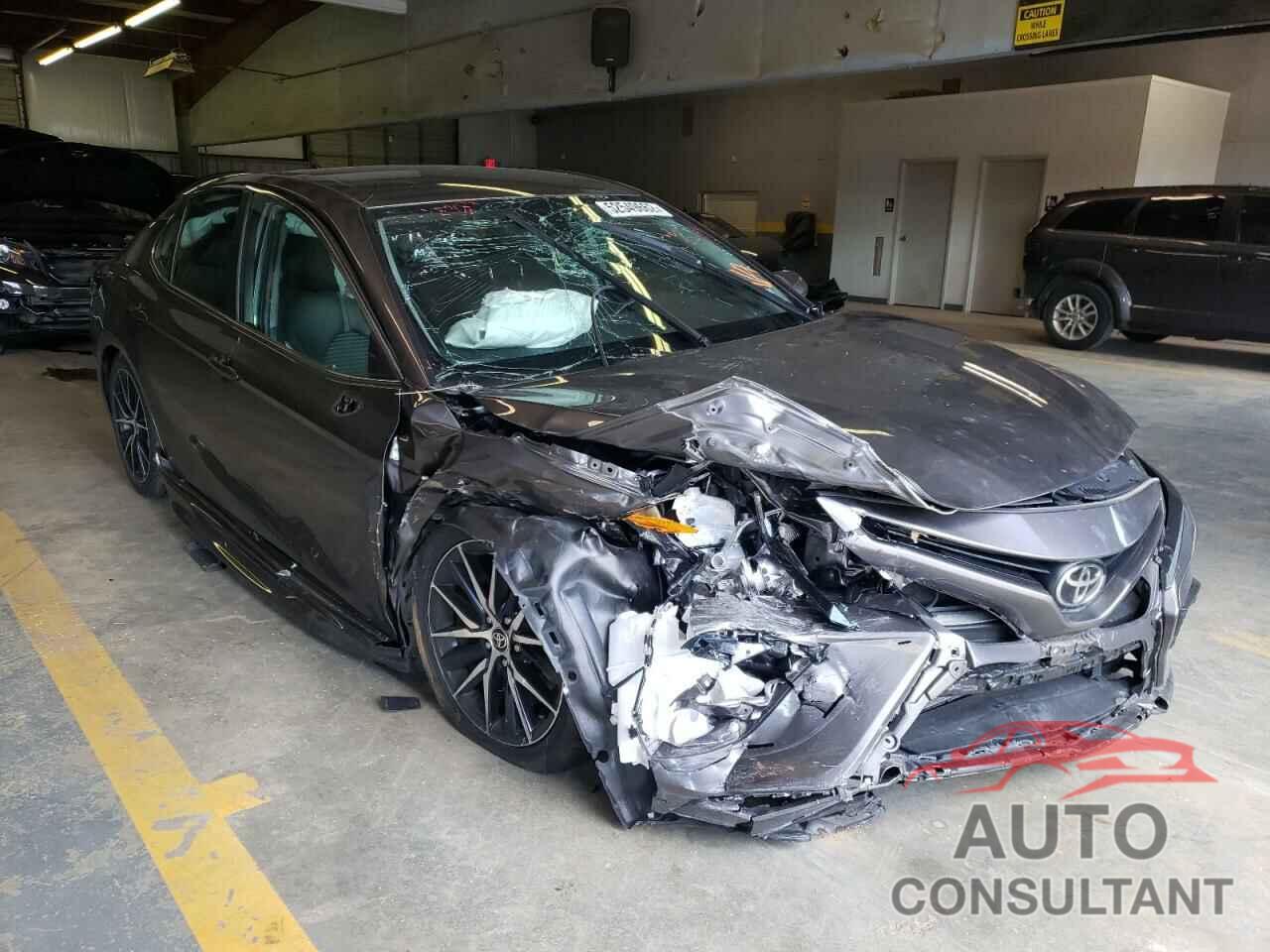 TOYOTA CAMRY 2021 - 4T1G11AK2MU521748