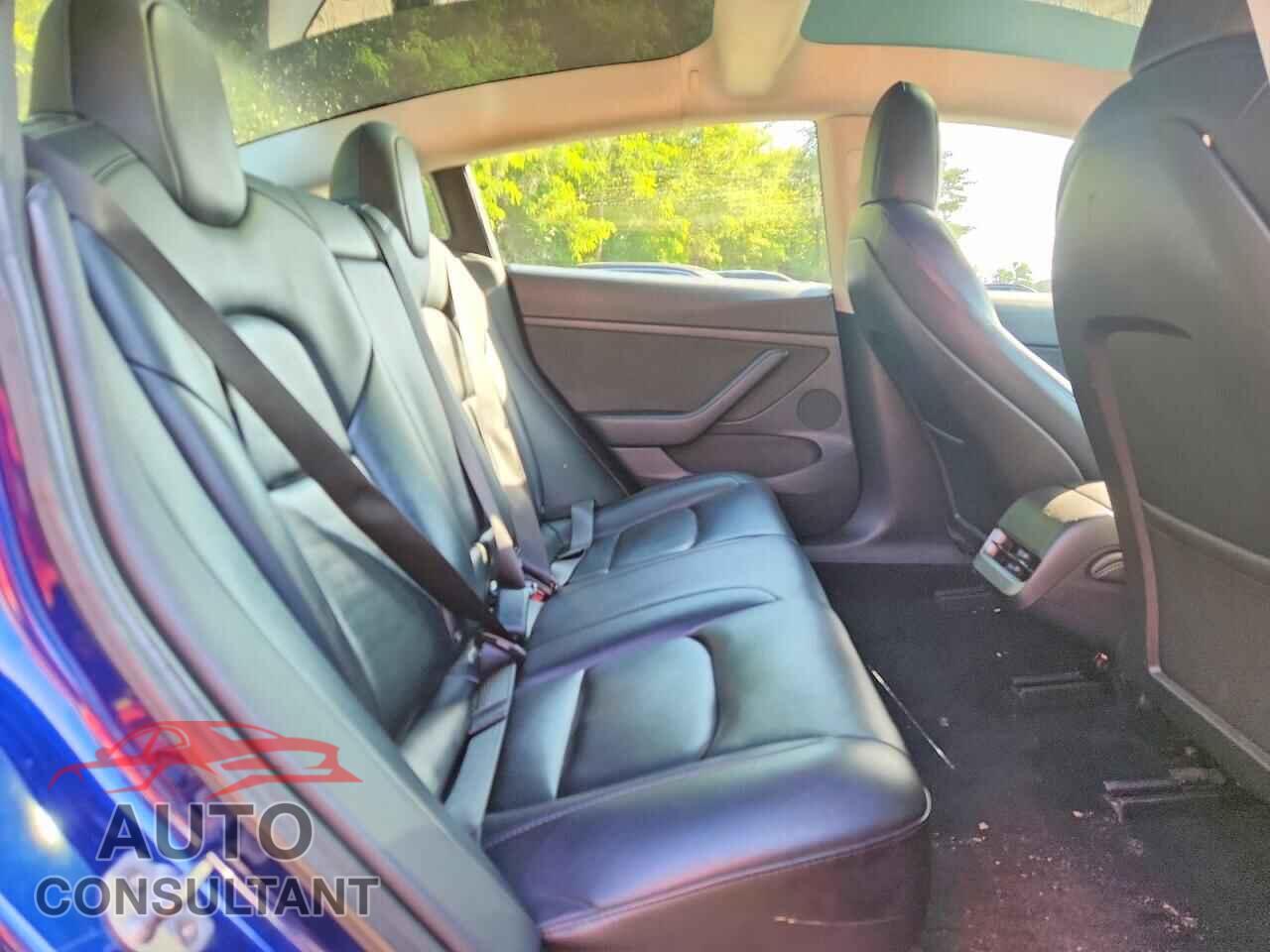 TESLA MODEL 3 2022 - 5YJ3E1EA5NF372593