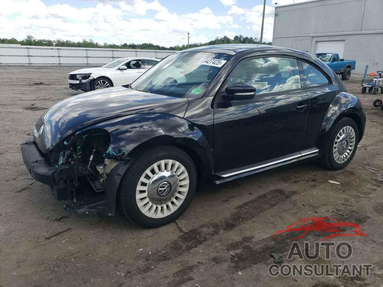 VOLKSWAGEN BEETLE 2013 - 3VWJP7AT1DM670206