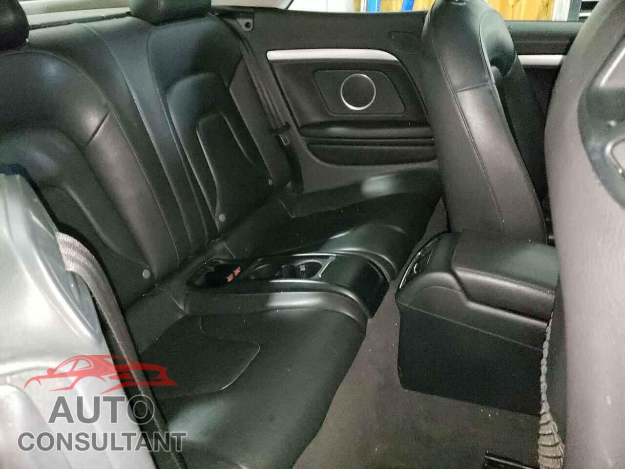 AUDI A5 2011 - WAULFAFH3BN009809