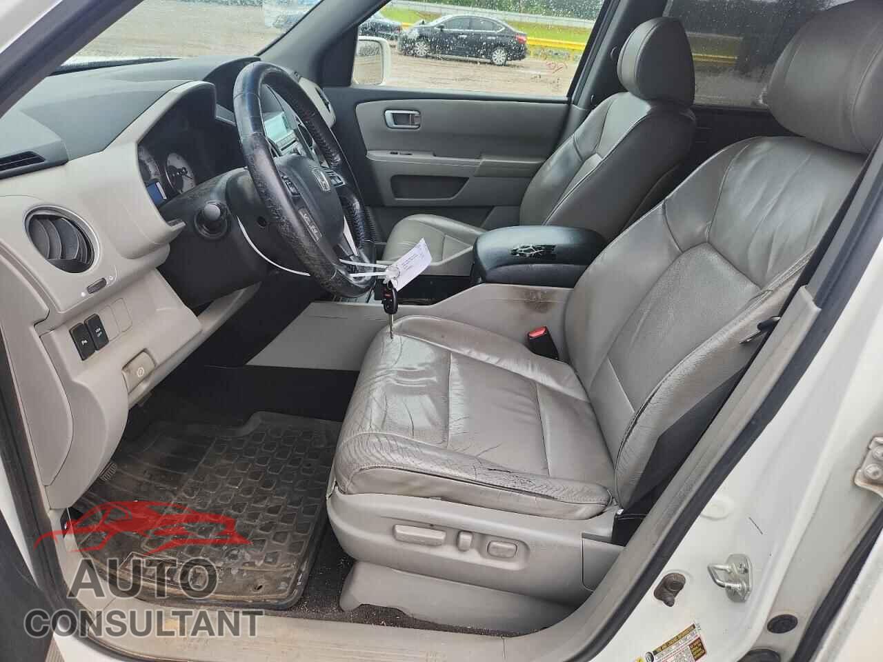 HONDA PILOT 2011 - 5FNYF3H92BB035357