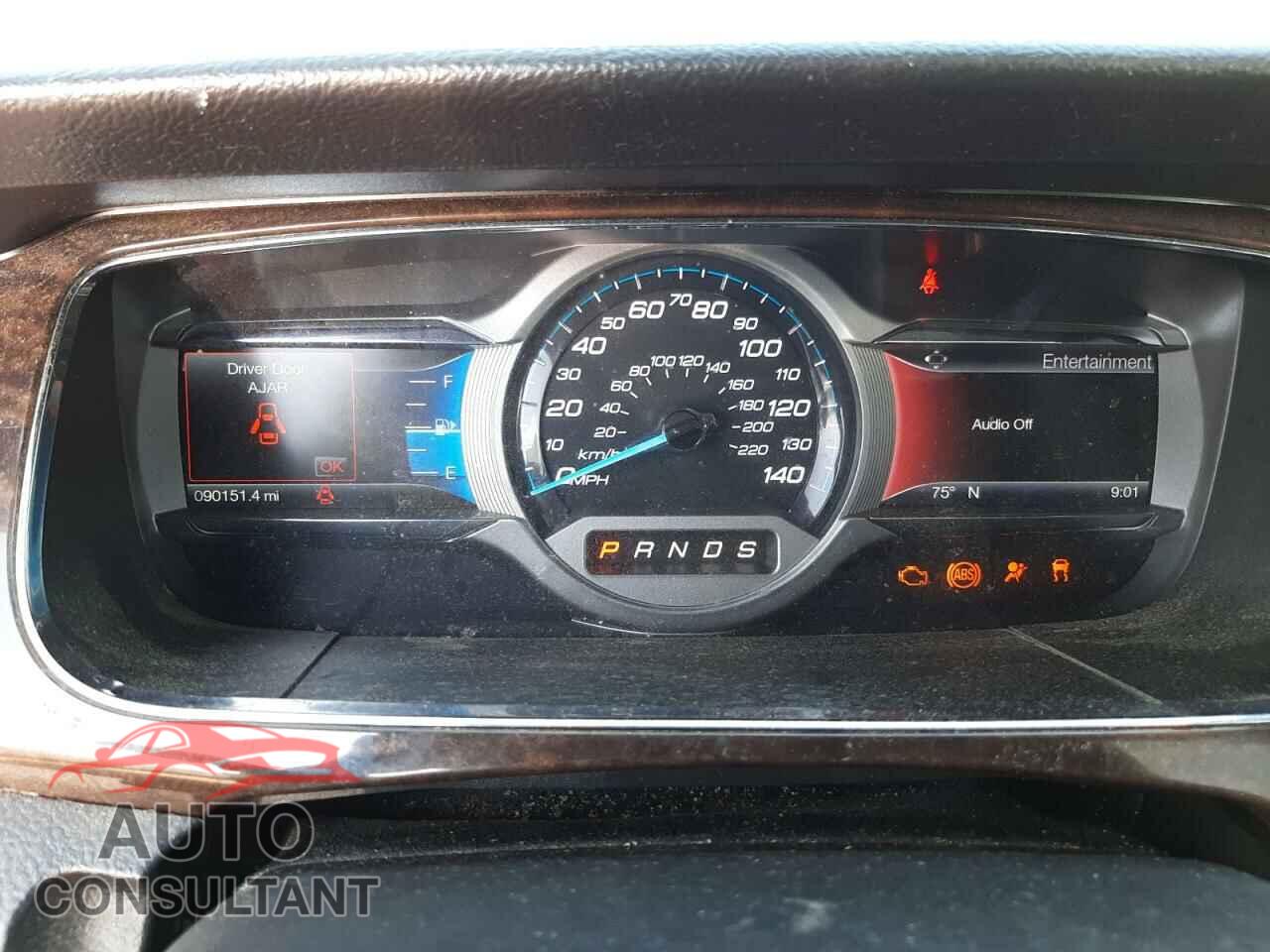 FORD TAURUS 2017 - 1FAHP2F82HG110547