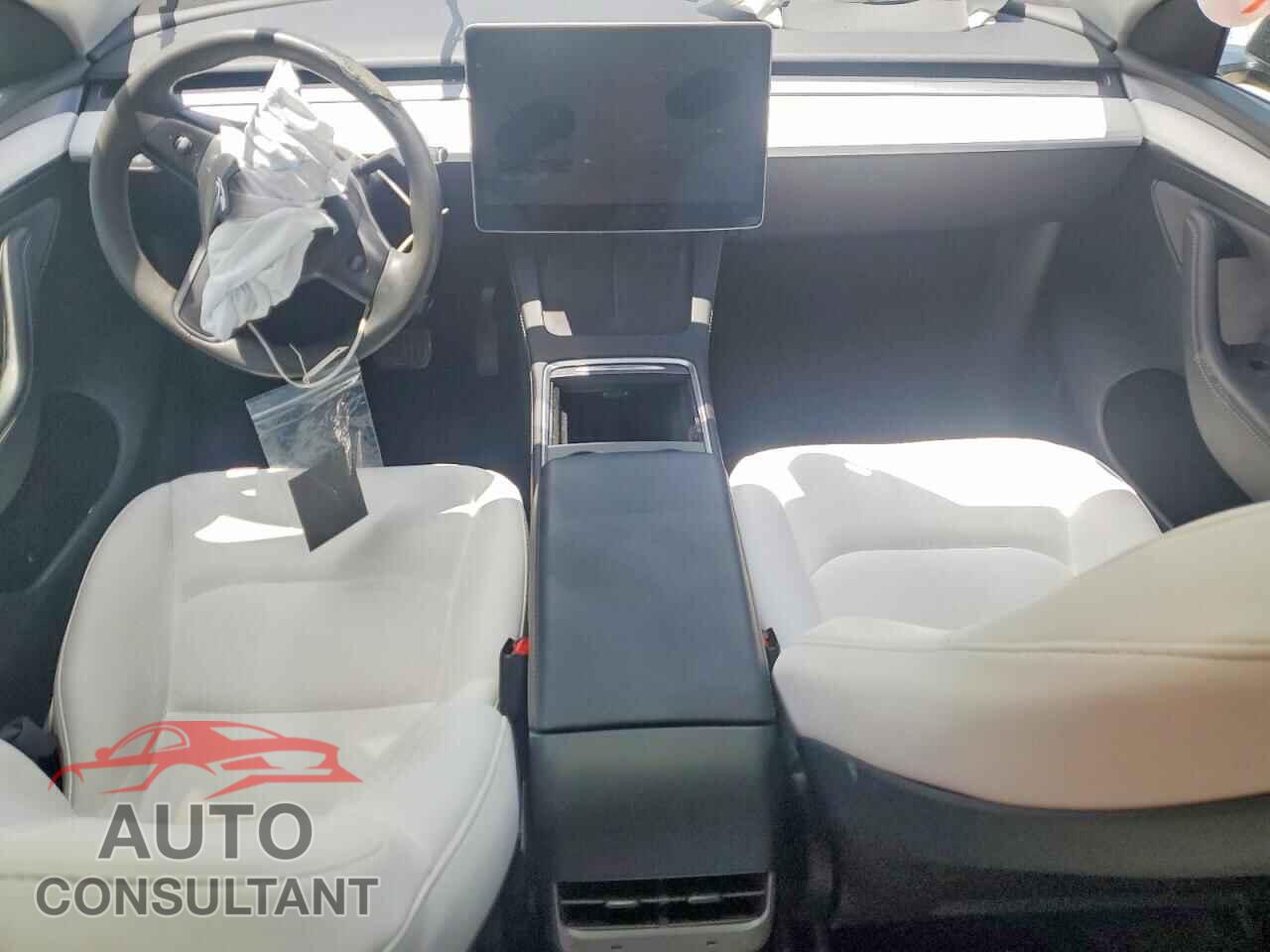 TESLA MODEL Y 2024 - 7SAYGDED1RF034256