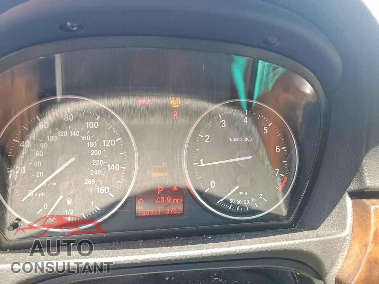 BMW 3 SERIES 2011 - WBAPH7G59BNM59533