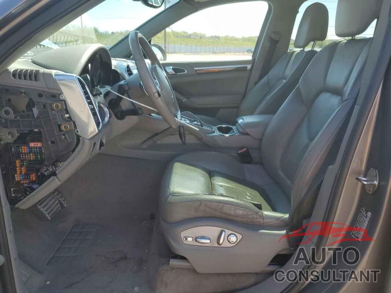 PORSCHE CAYENNE 2012 - WP1AB2A29CLA41108