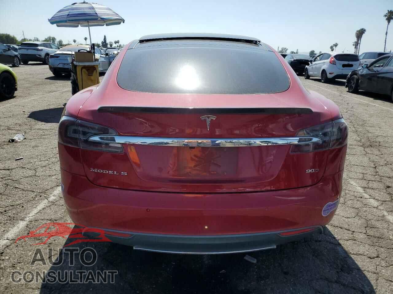 TESLA MODEL S 2015 - 5YJSA1E24FF102692