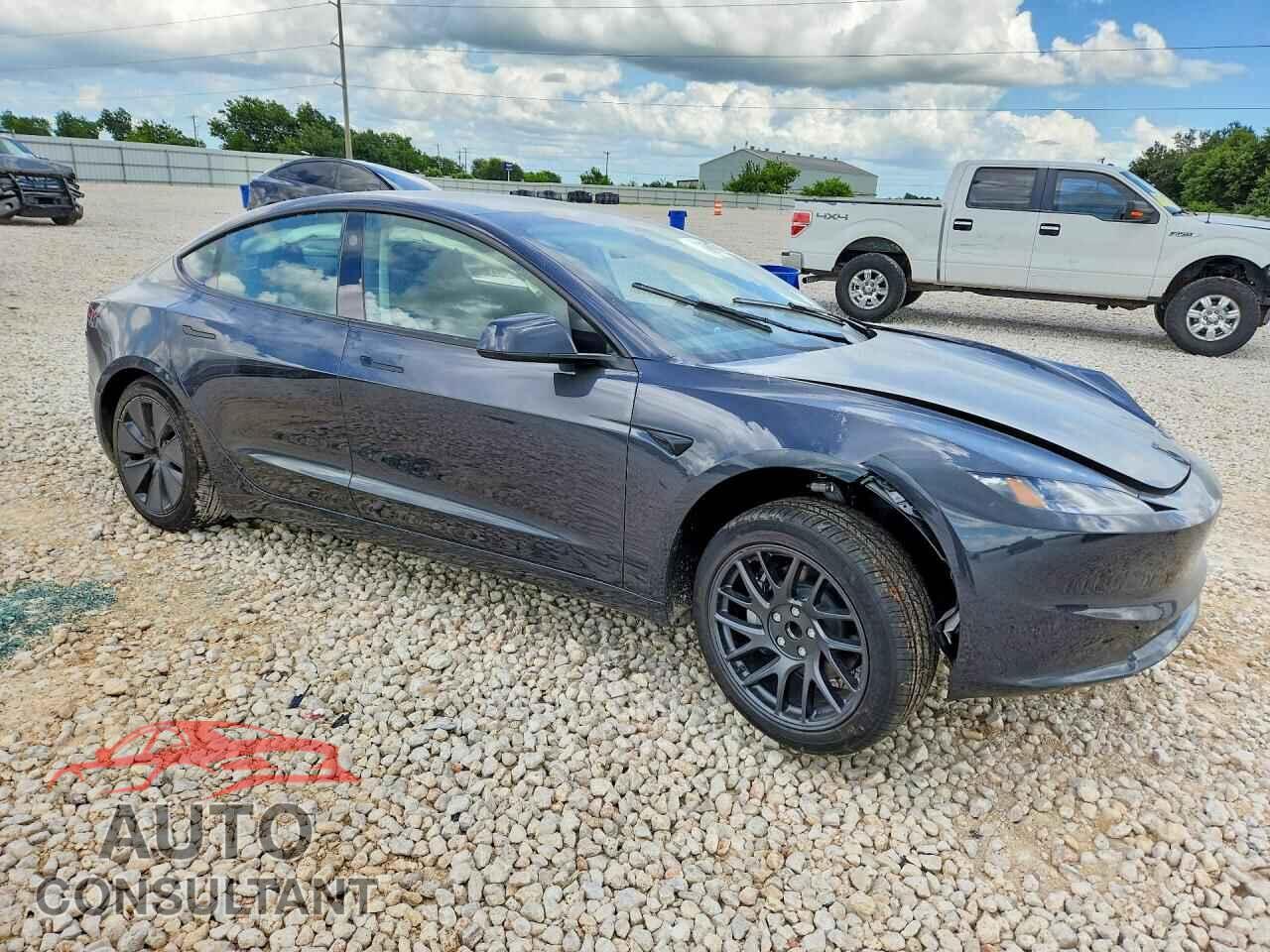TESLA MODEL 3 2026 - 5YJ3E1EA9TF158557