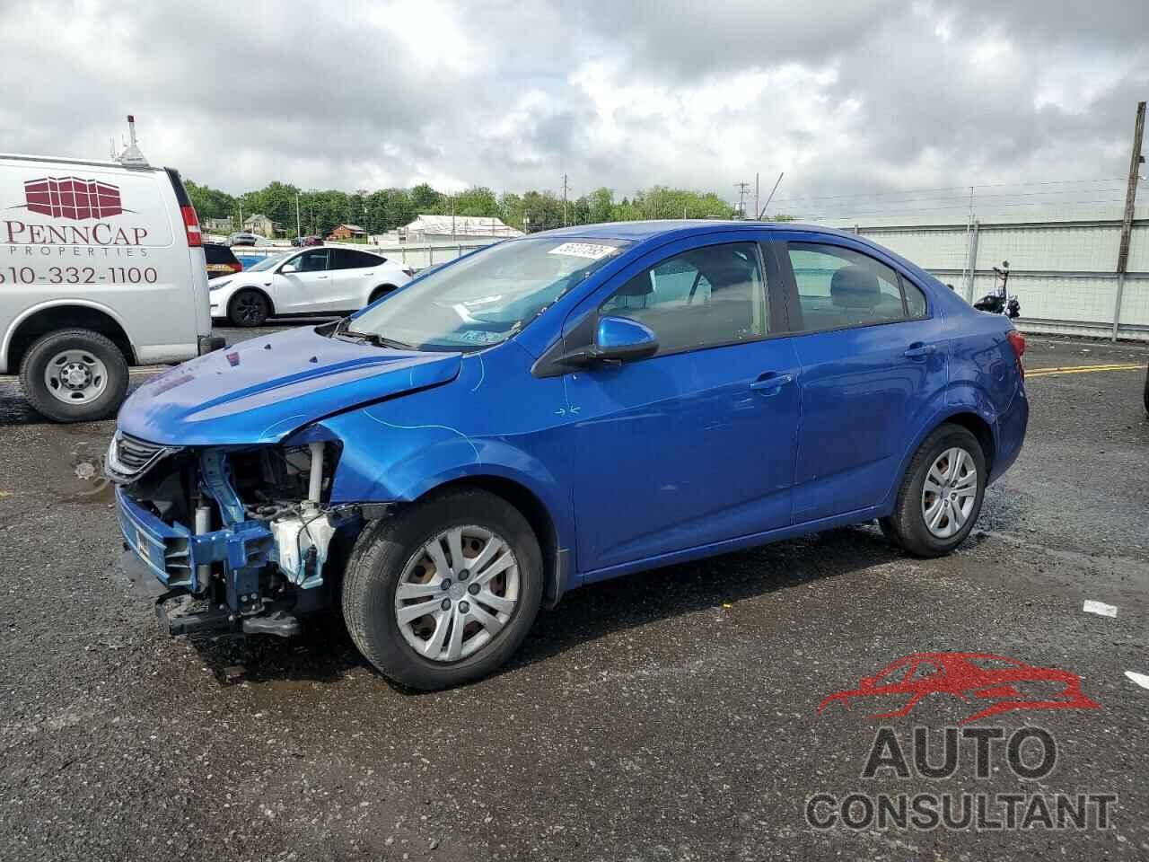 CHEVROLET SONIC 2018 - 1G1JB5SG7J4114683