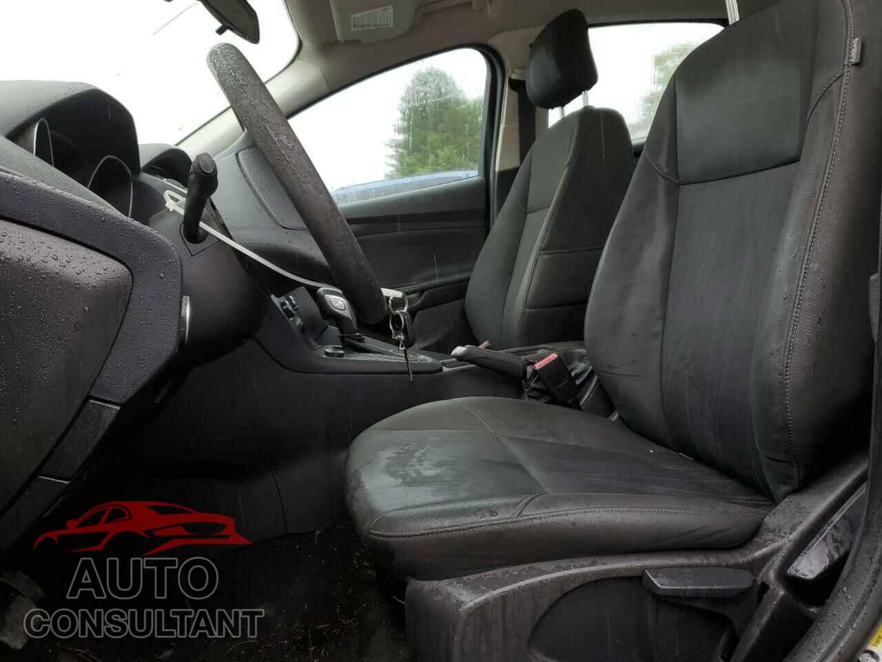 FORD FOCUS 2015 - 1FADP3E23FL322332