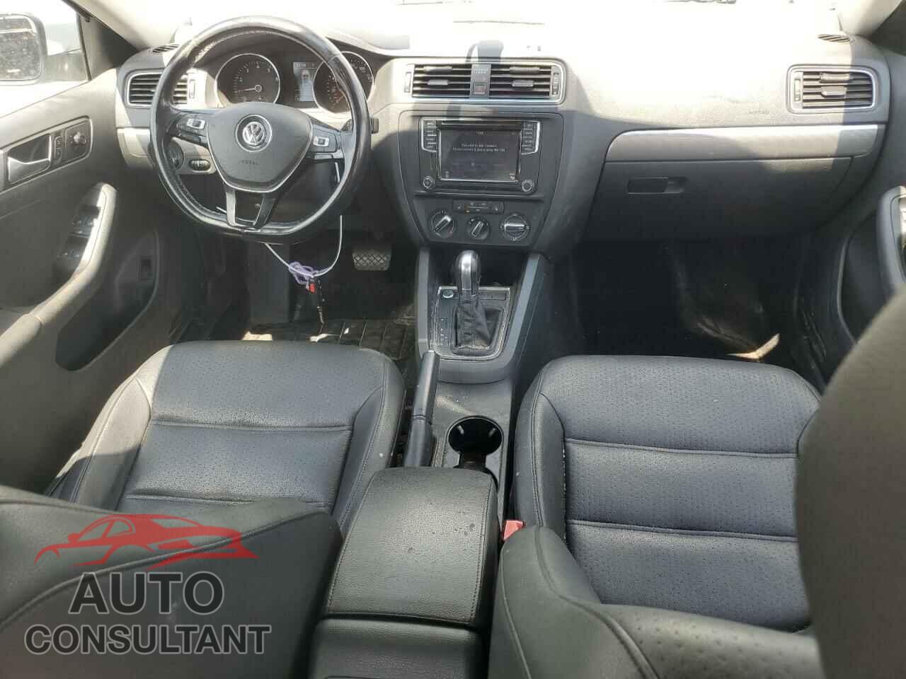 VOLKSWAGEN JETTA 2017 - 3VWDB7AJ9HM304140