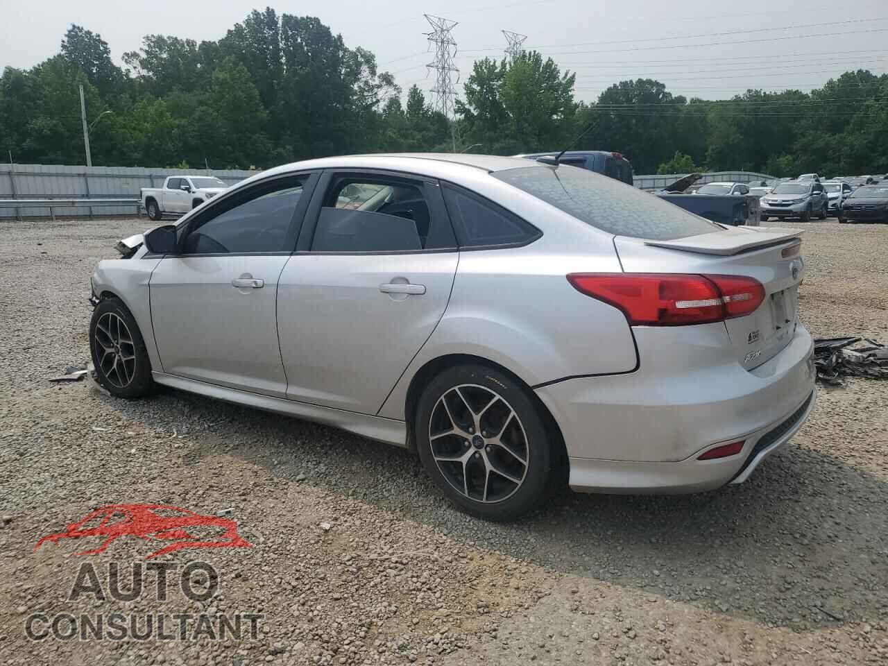 FORD FOCUS 2015 - 1FADP3F20FL345372