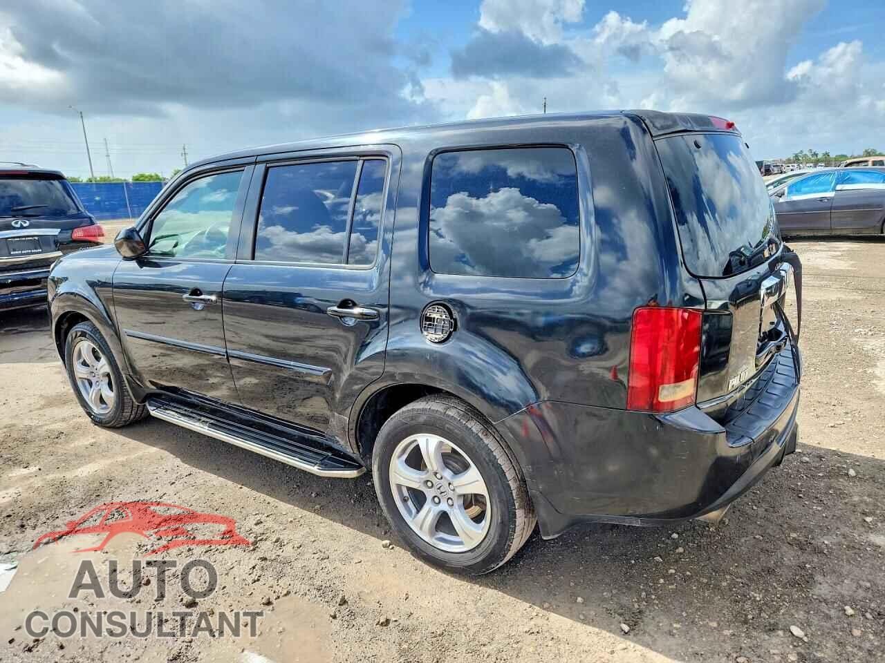 HONDA PILOT 2013 - 5FNYF3H5XDB010187