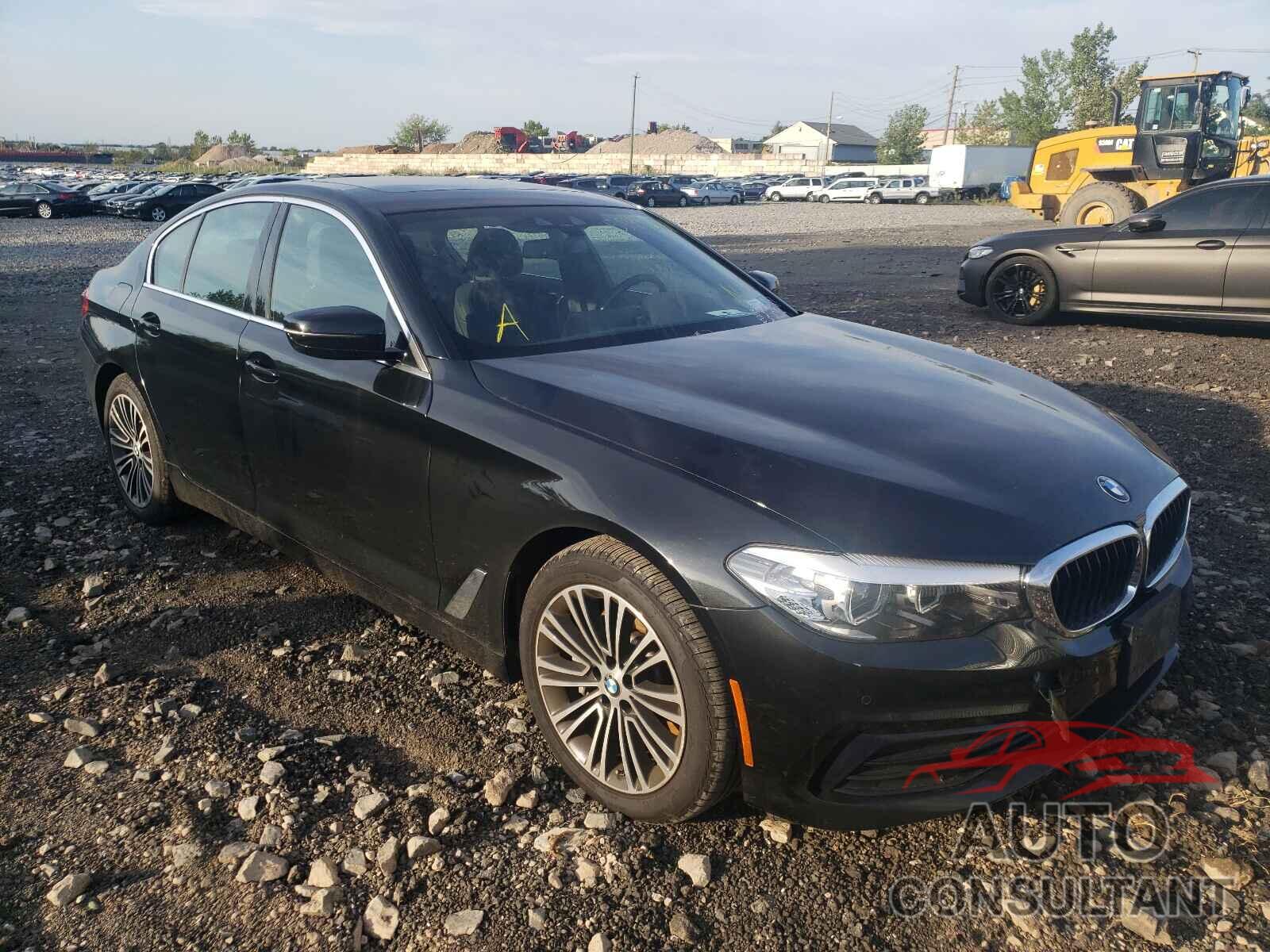 BMW 5 SERIES 2019 - WBAJA7C57KWW08144