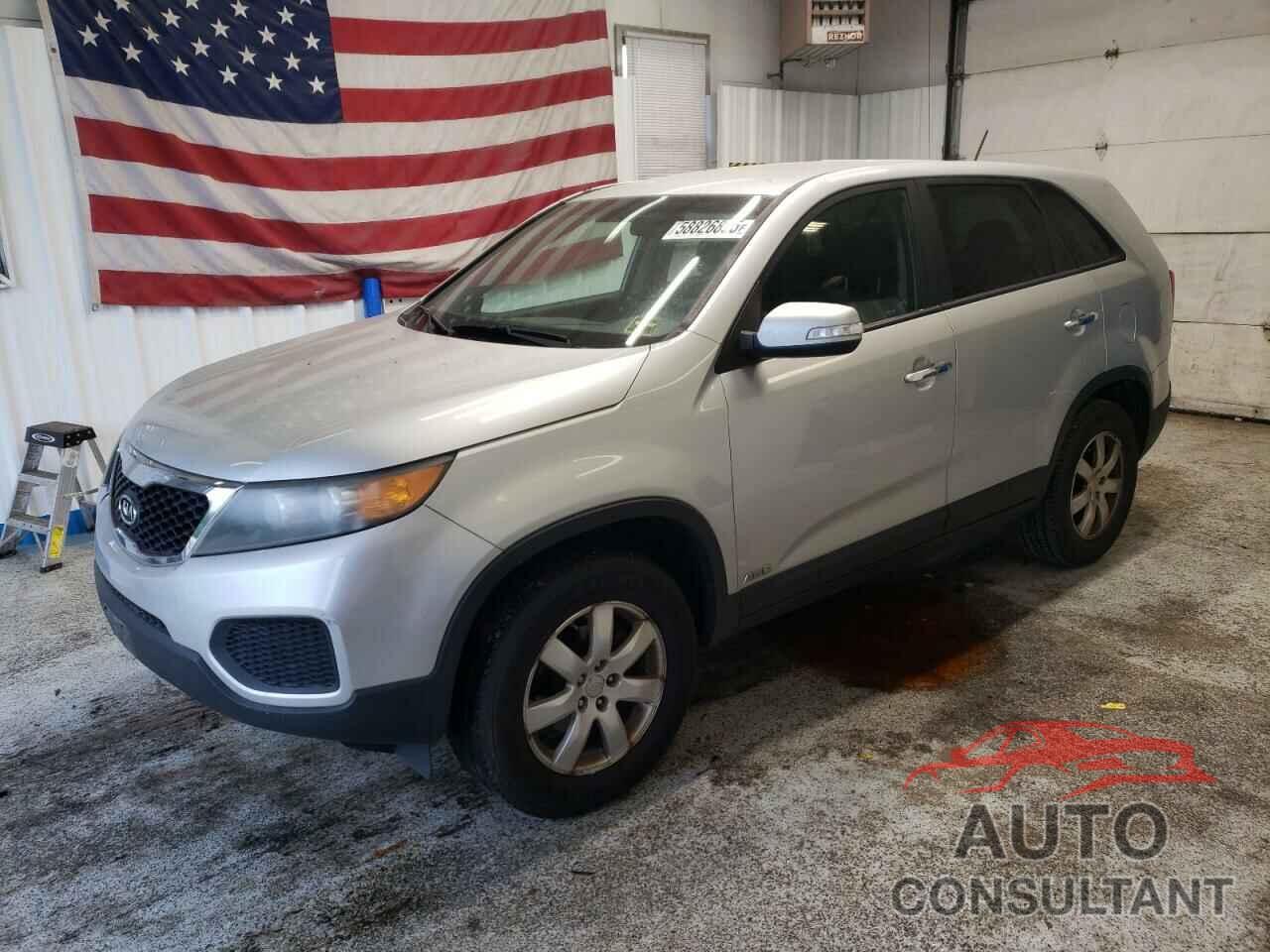 KIA SORENTO 2011 - 5XYKTCA18BG138763