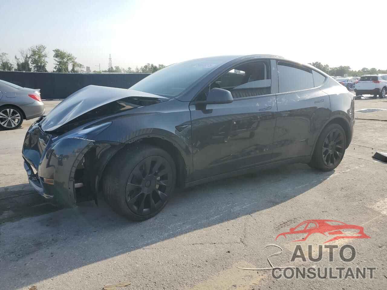 TESLA MODEL Y 2024 - 7SAYGAEEXRF033744