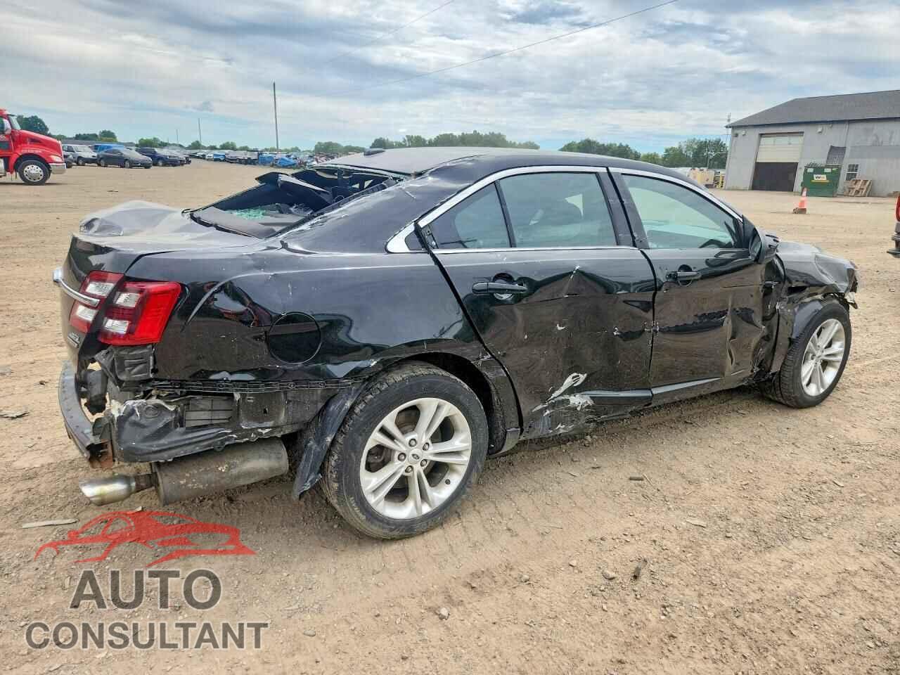 FORD TAURUS 2017 - 1FAHP2E89HG128884