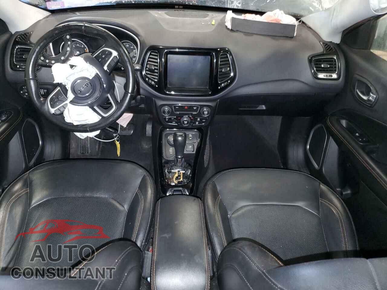 JEEP COMPASS 2020 - 3C4NJDCB5LT116390