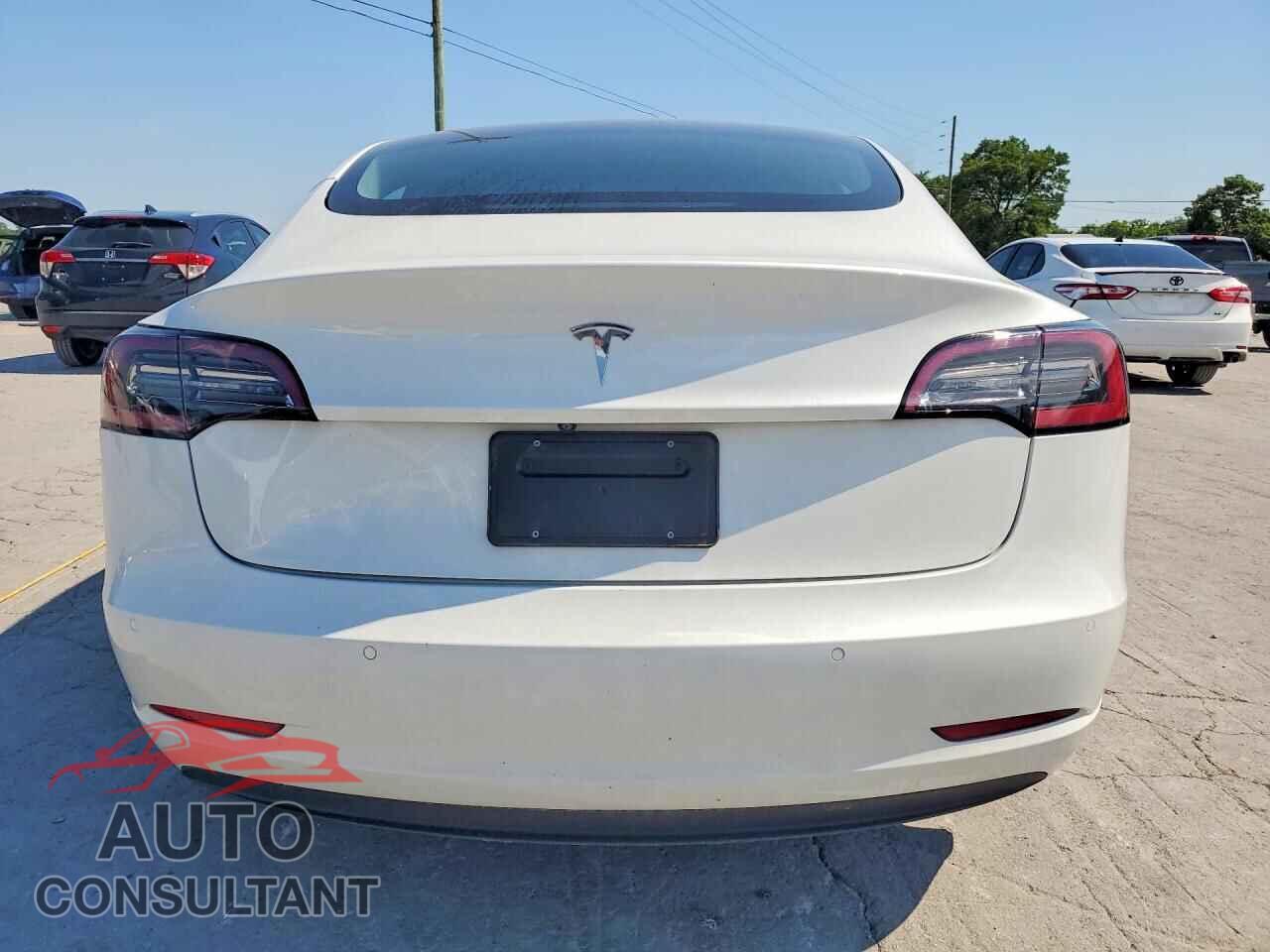 TESLA MODEL 3 2021 - 5YJ3E1EA2MF976925
