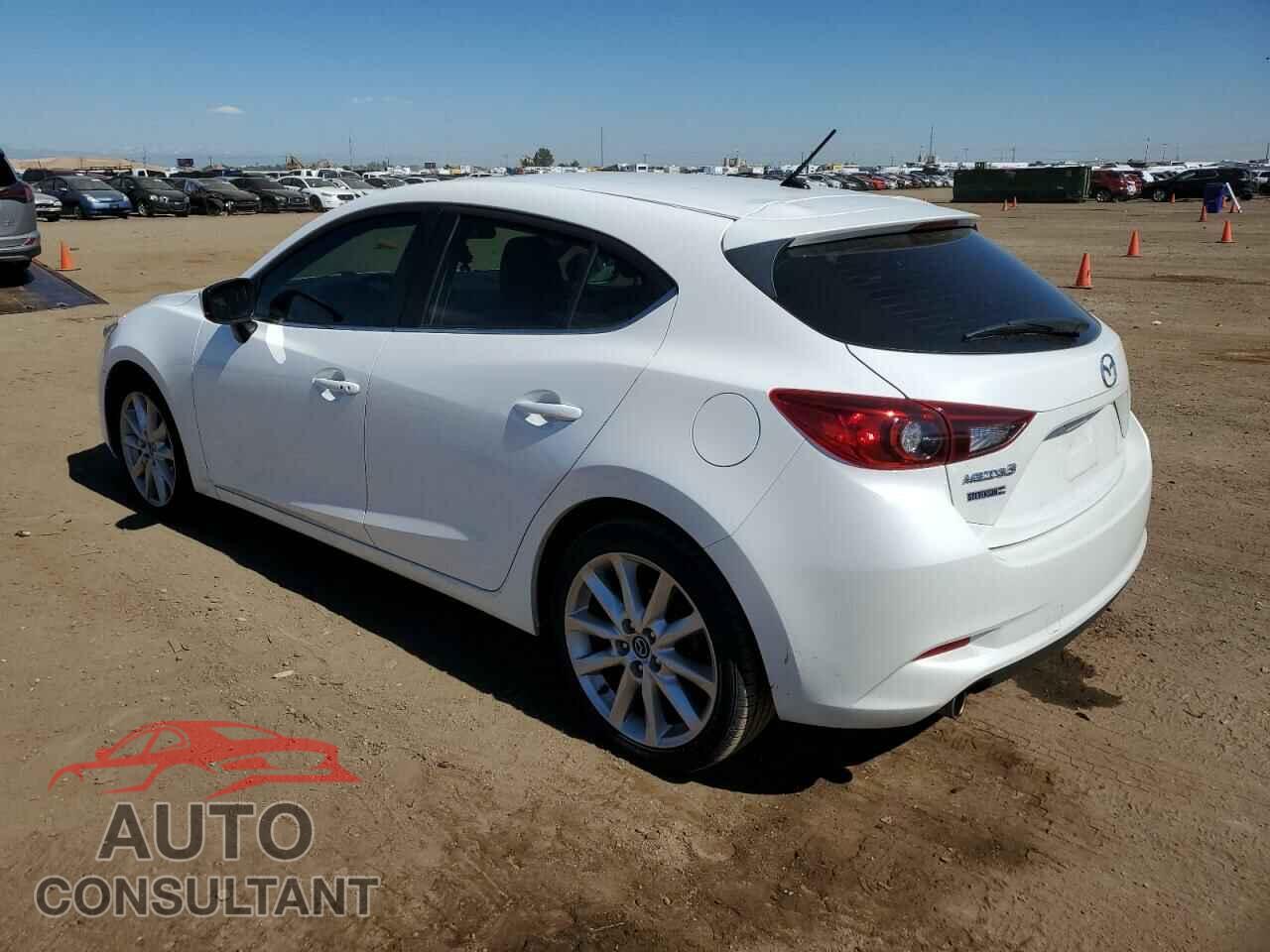 MAZDA 3 2017 - 3MZBN1L37HM149307