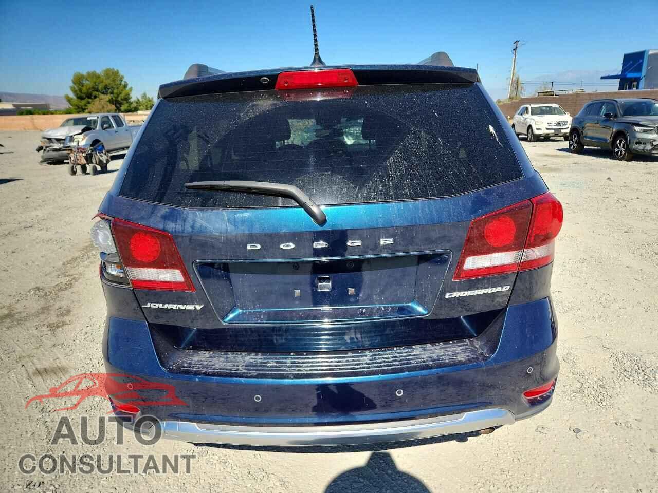 DODGE JOURNEY 2015 - 3C4PDCGB2FT752841