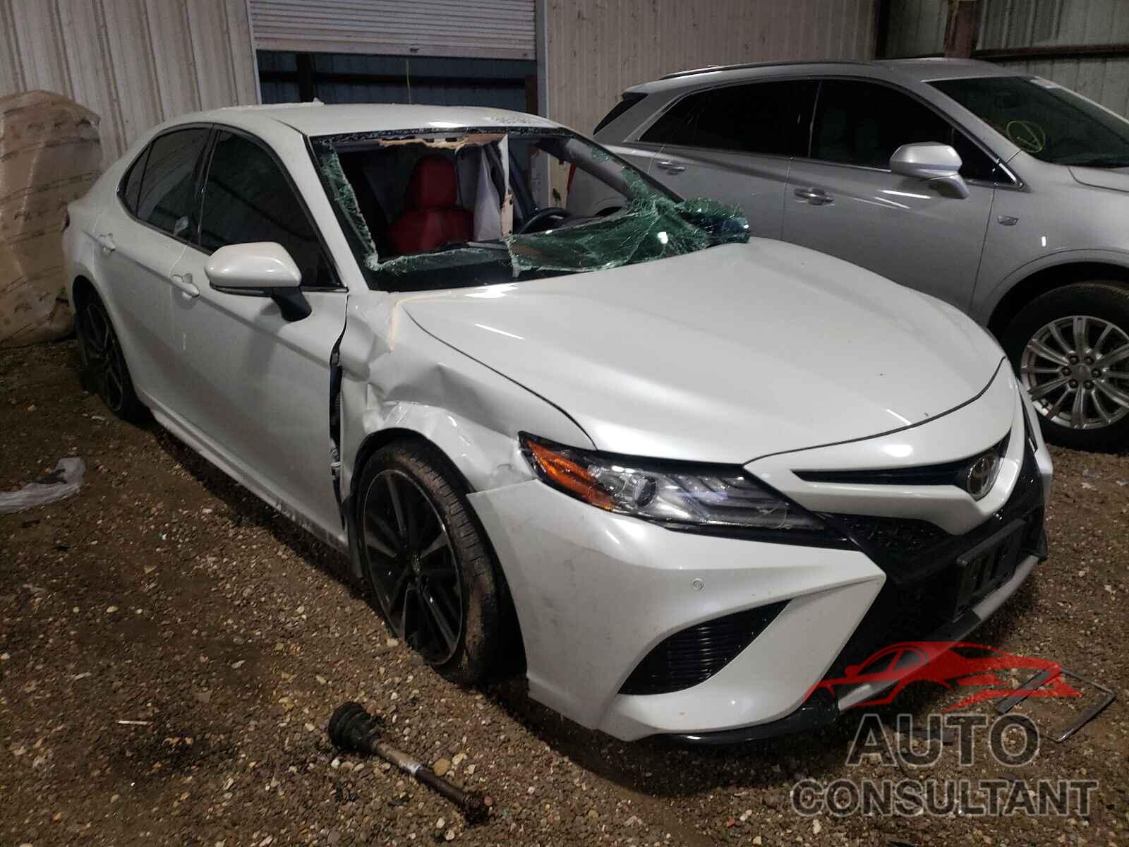TOYOTA CAMRY 2018 - 4T1B61HK7JU097805