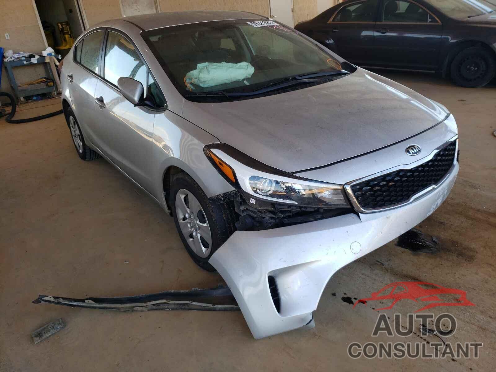 KIA FORTE 2017 - 3KPFK4A76HE120685