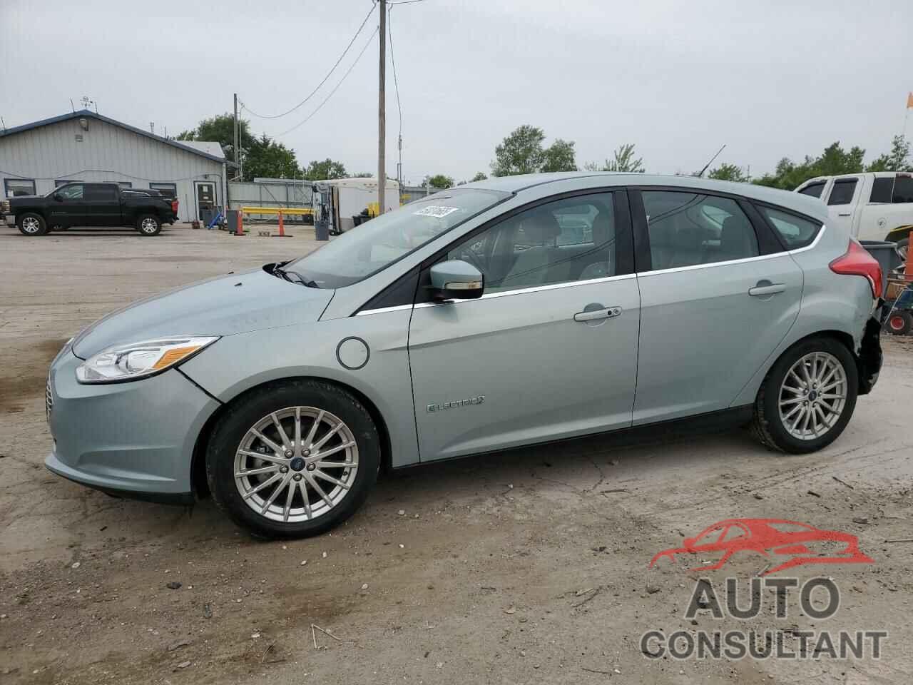 FORD FOCUS 2013 - 1FADP3R42DL264058